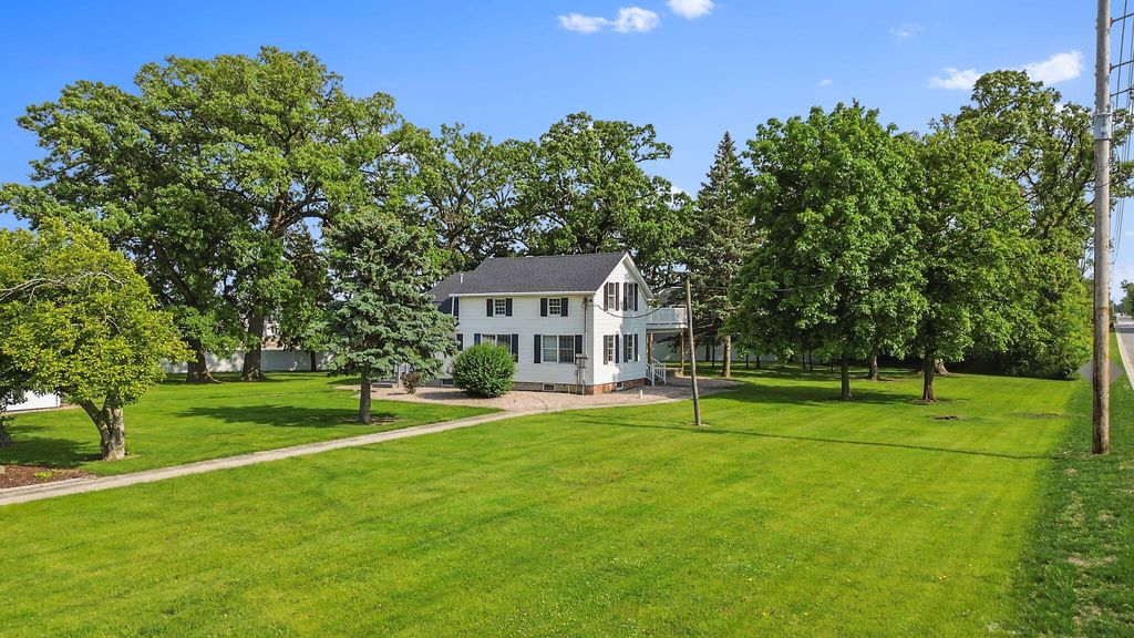 Photo of 12929 Delaware Street, Crown Point, IN 46307 (MLS # 829868)