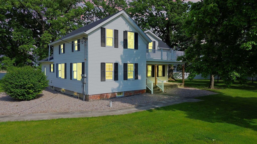 Photo of 12929 Delaware Street, Crown Point, IN 46307 (MLS # 829868)