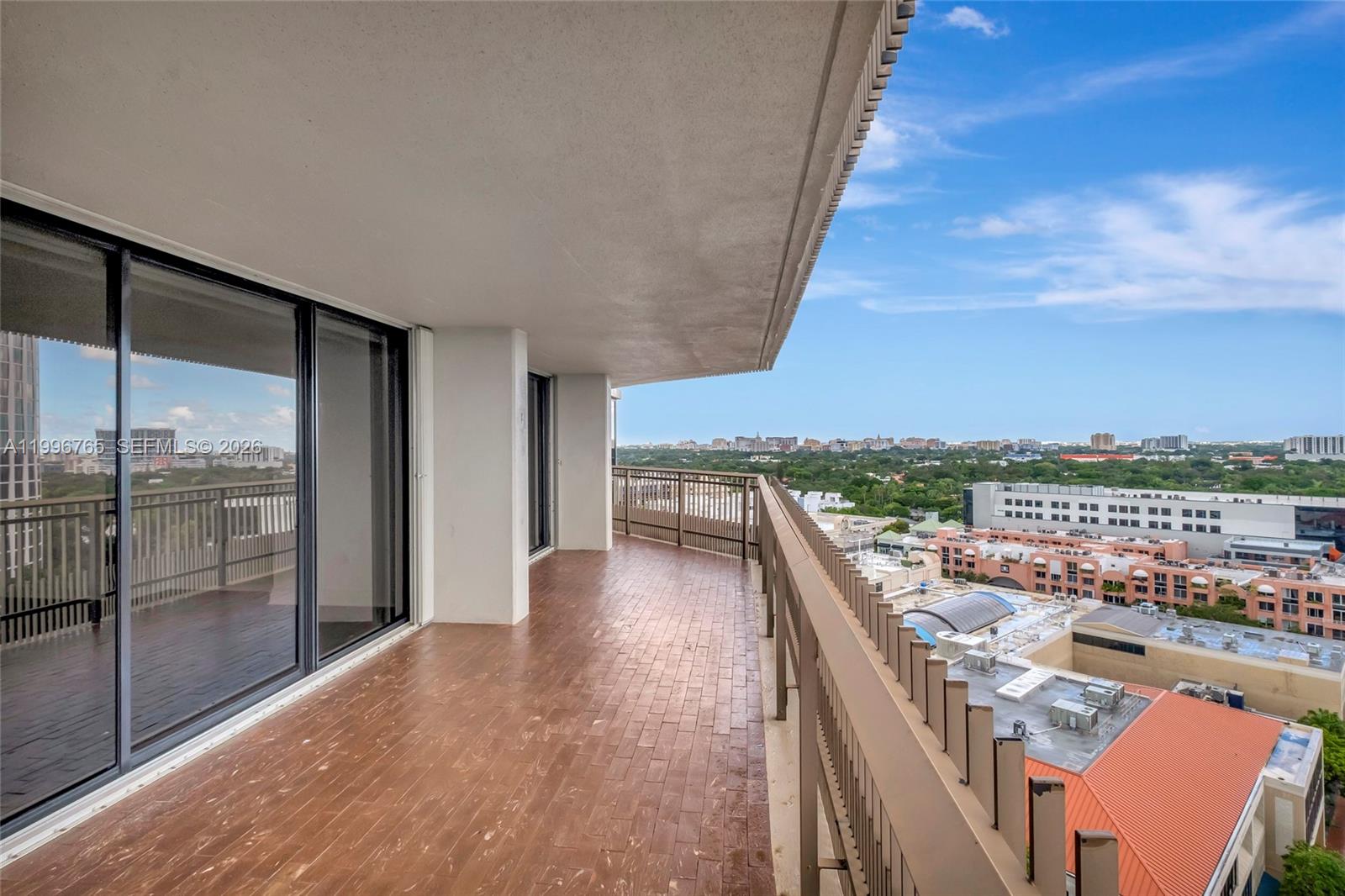 YACHT HARBOUR CONDO - Residential