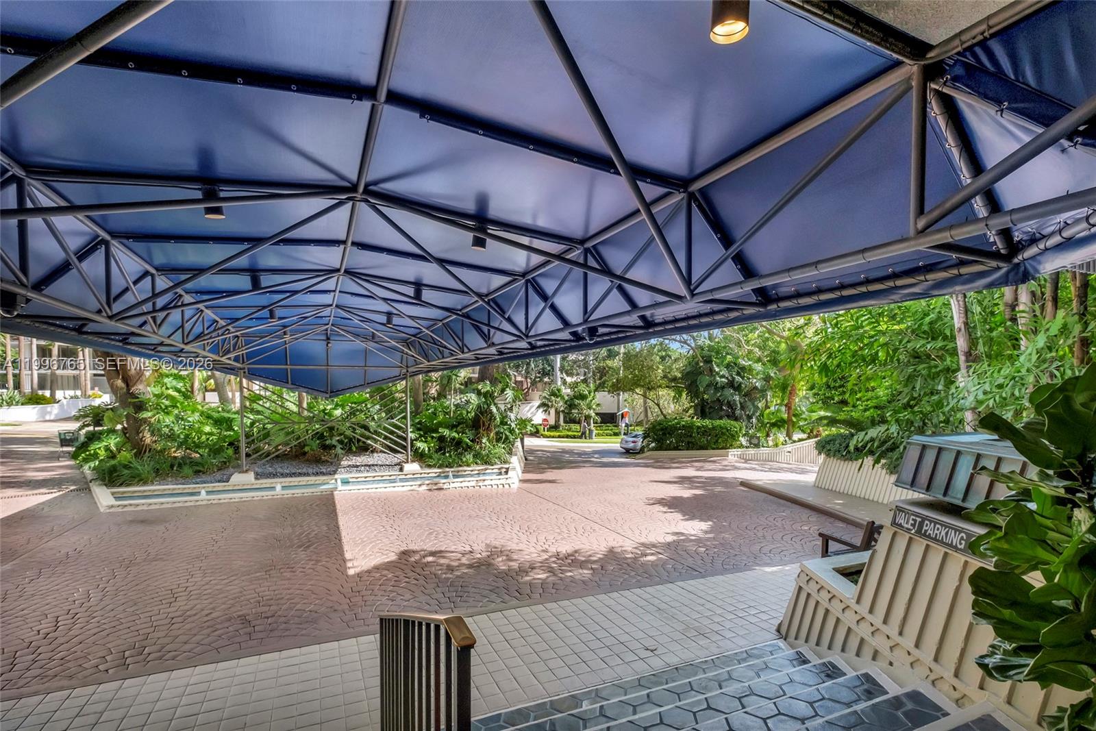 YACHT HARBOUR CONDO - Residential