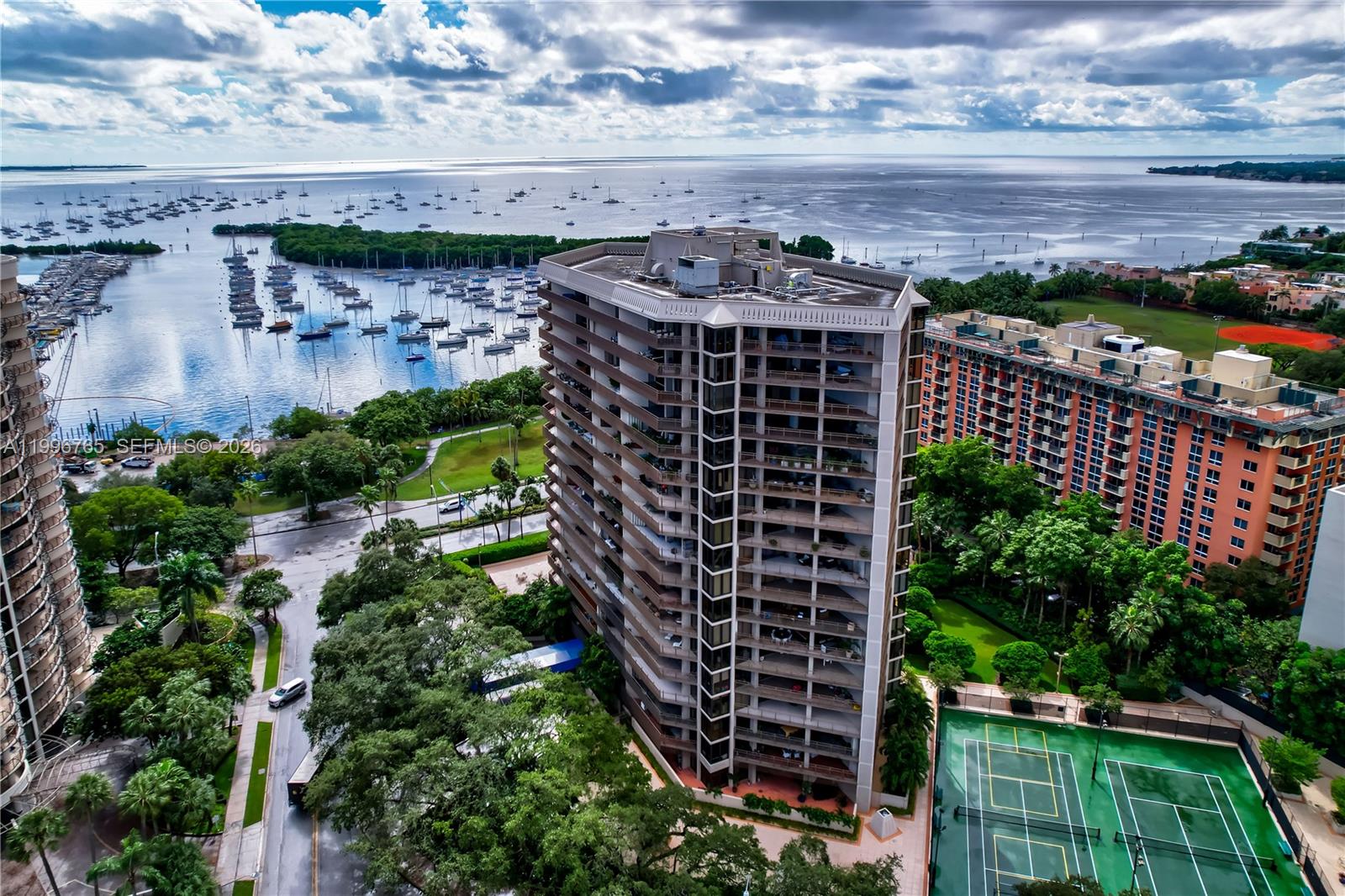 YACHT HARBOUR CONDO - Residential