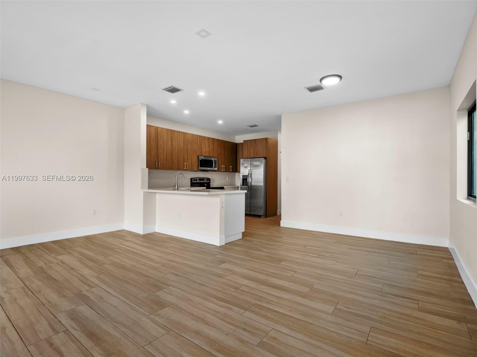 BUENA VISTA GARDENS - Residential Income