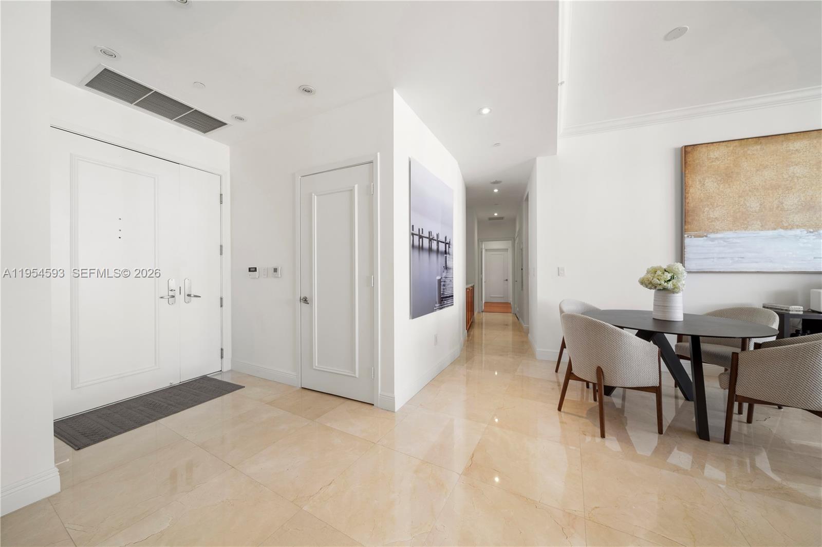 CARBONELL CONDO - Residential