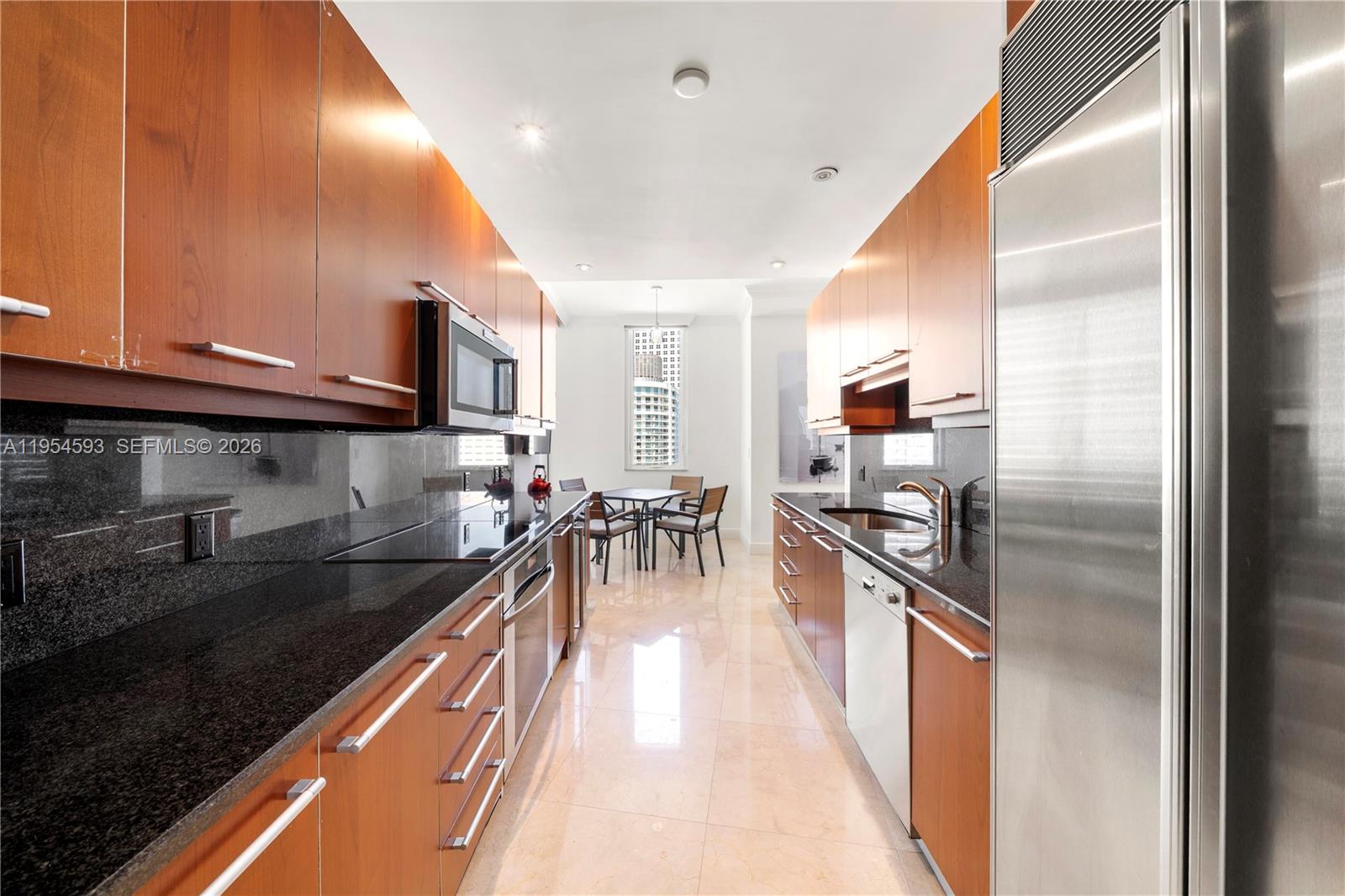 CARBONELL CONDO - Residential