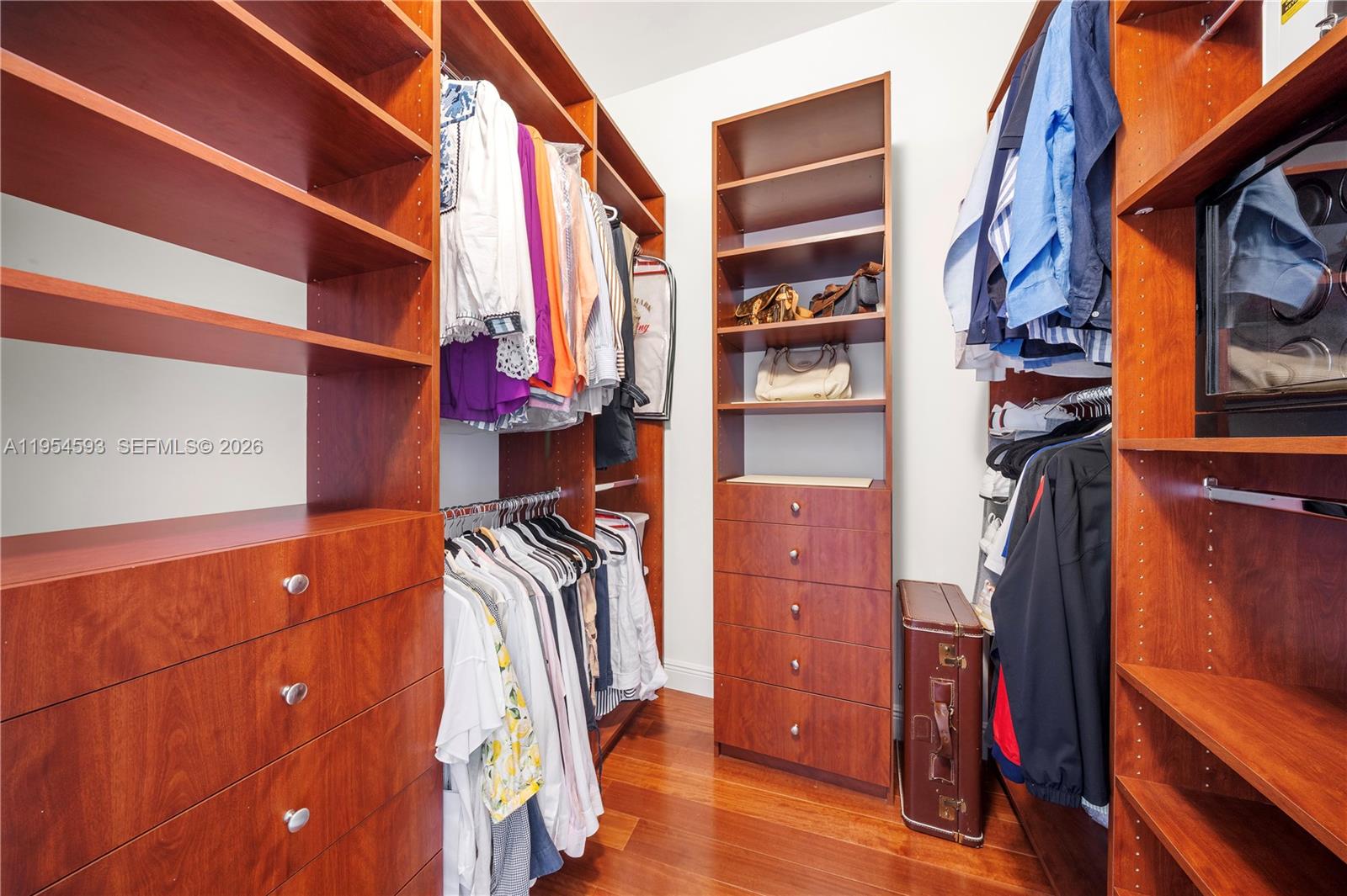 CARBONELL CONDO - Residential