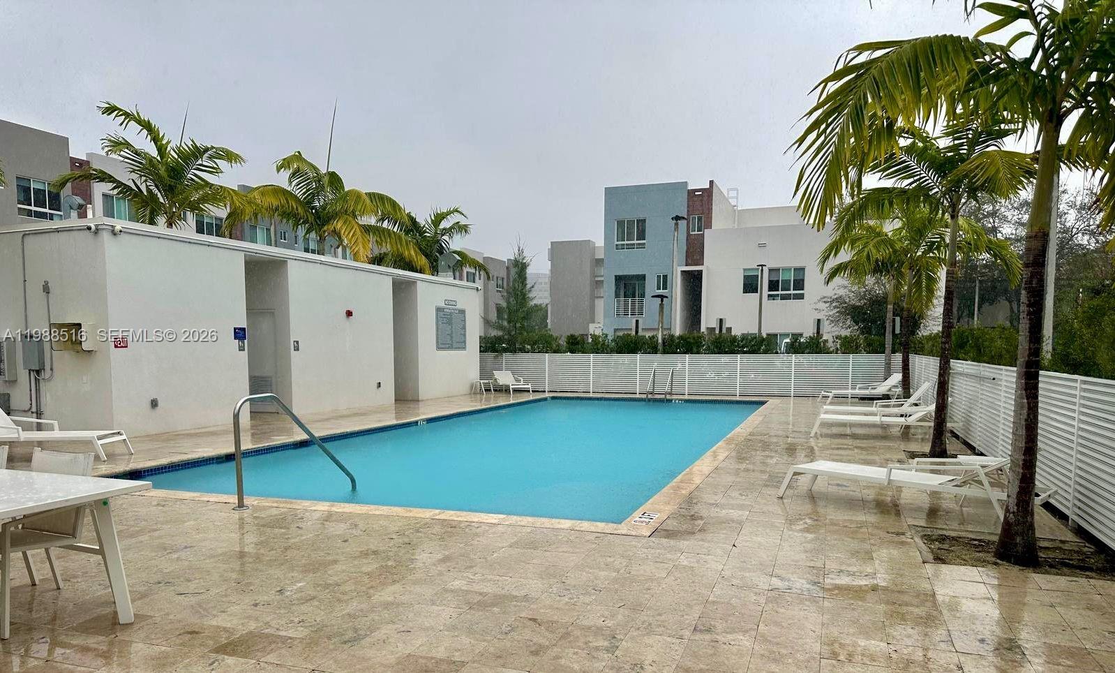 RIVERWOOD - Residential