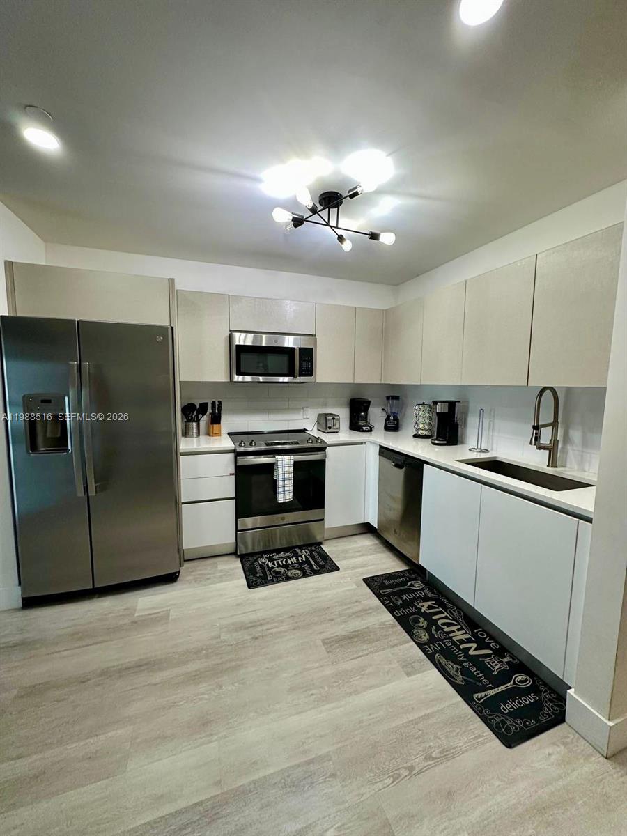 RIVERWOOD - Residential