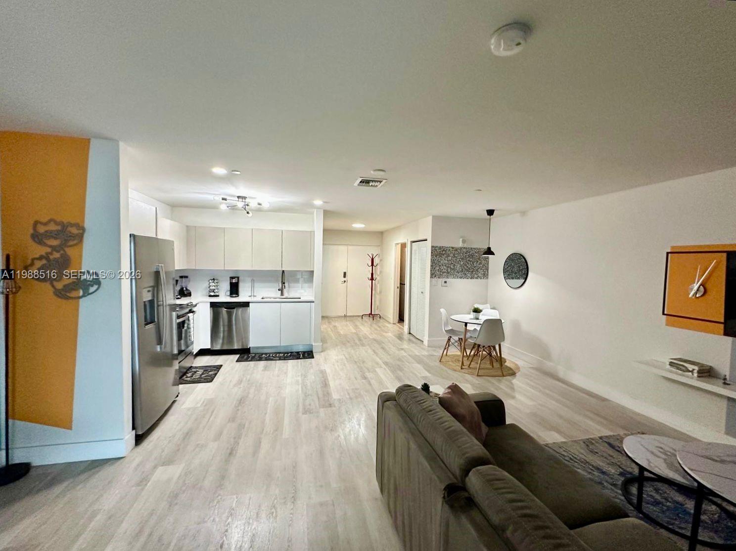 RIVERWOOD - Residential