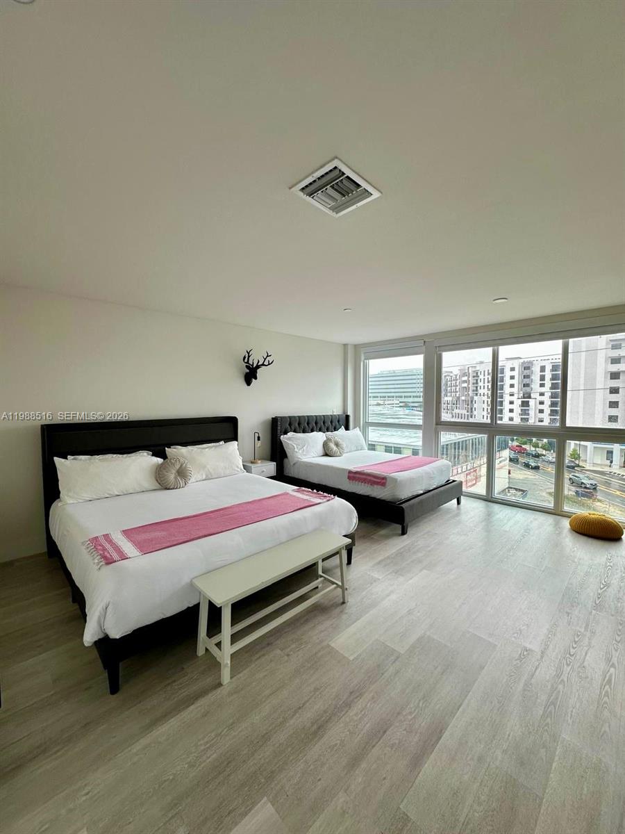 RIVERWOOD - Residential