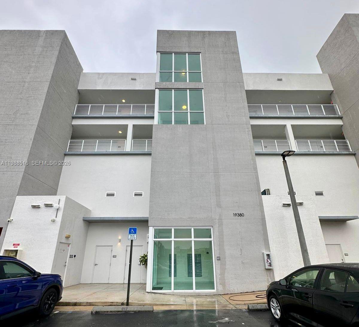 RIVERWOOD - Residential