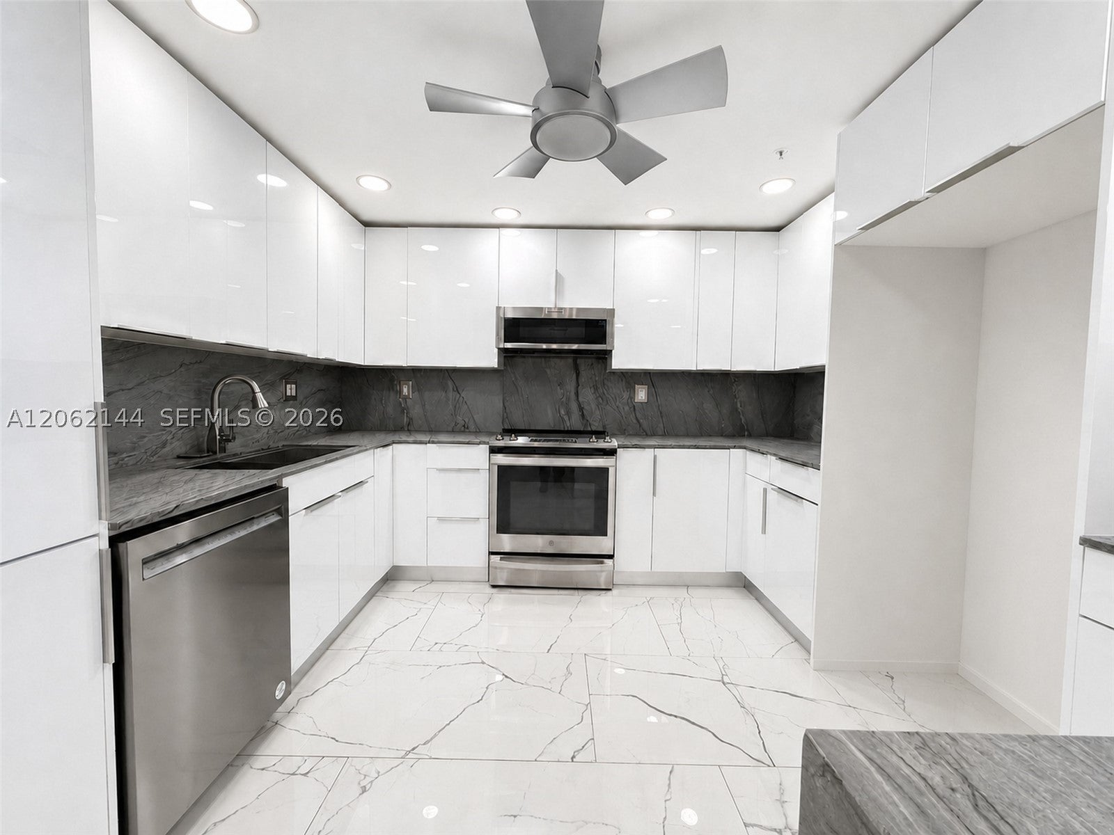 290 174th St 1005