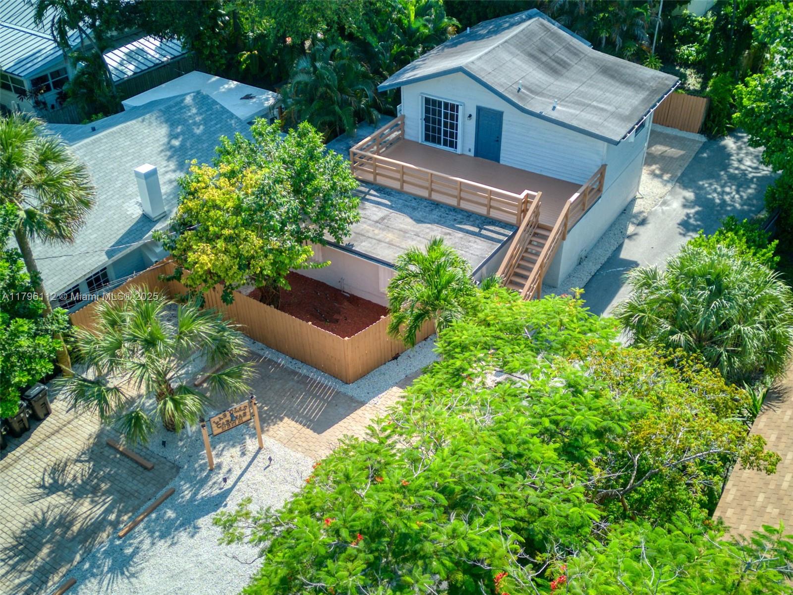 317 SW 9th Ave