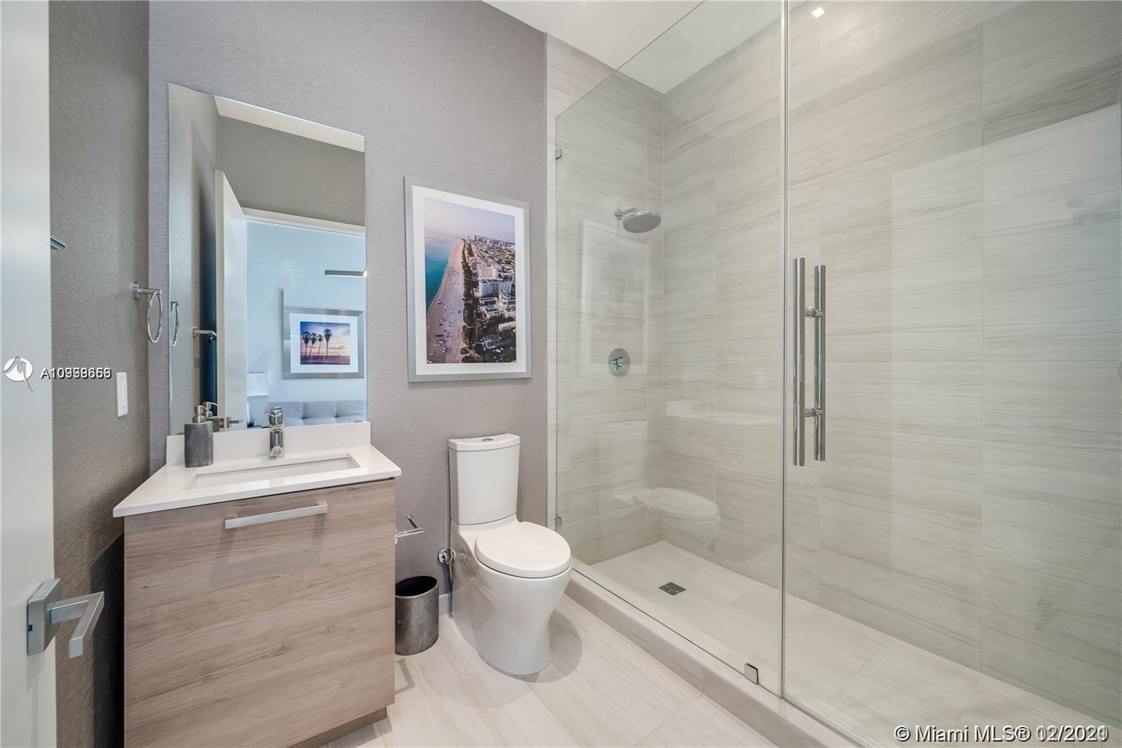 PRIVE CONDO - Residential