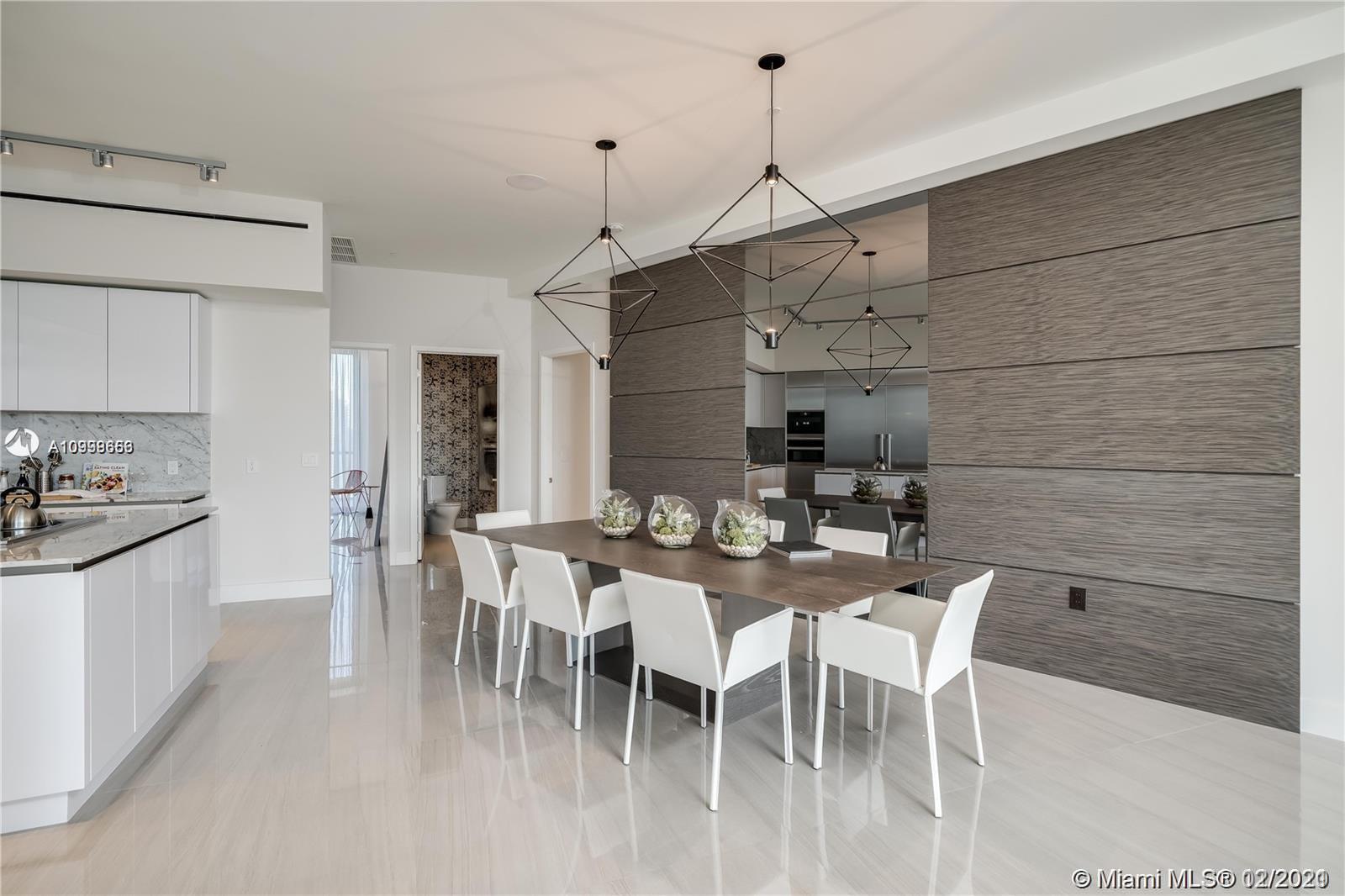 PRIVE CONDO - Residential