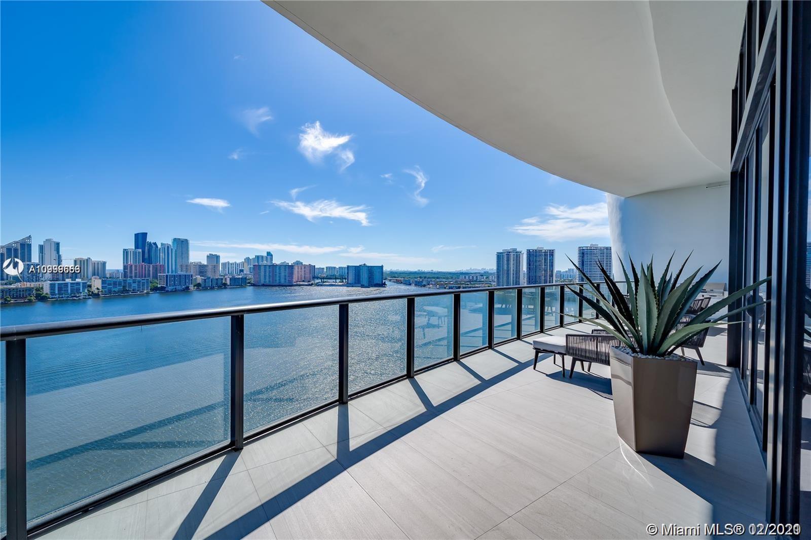 PRIVE CONDO - Residential