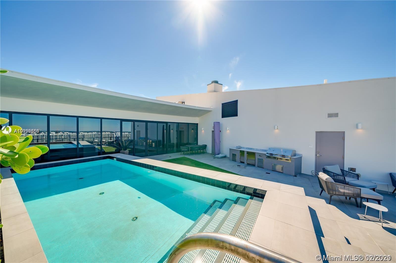 PRIVE CONDO - Residential