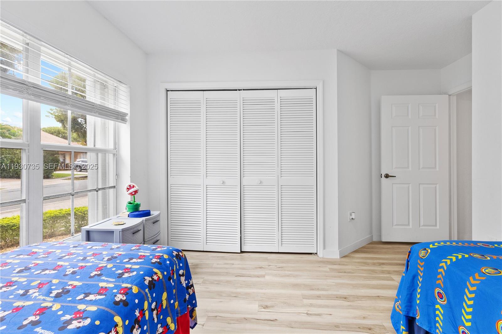 DORAL SANDS - Residential