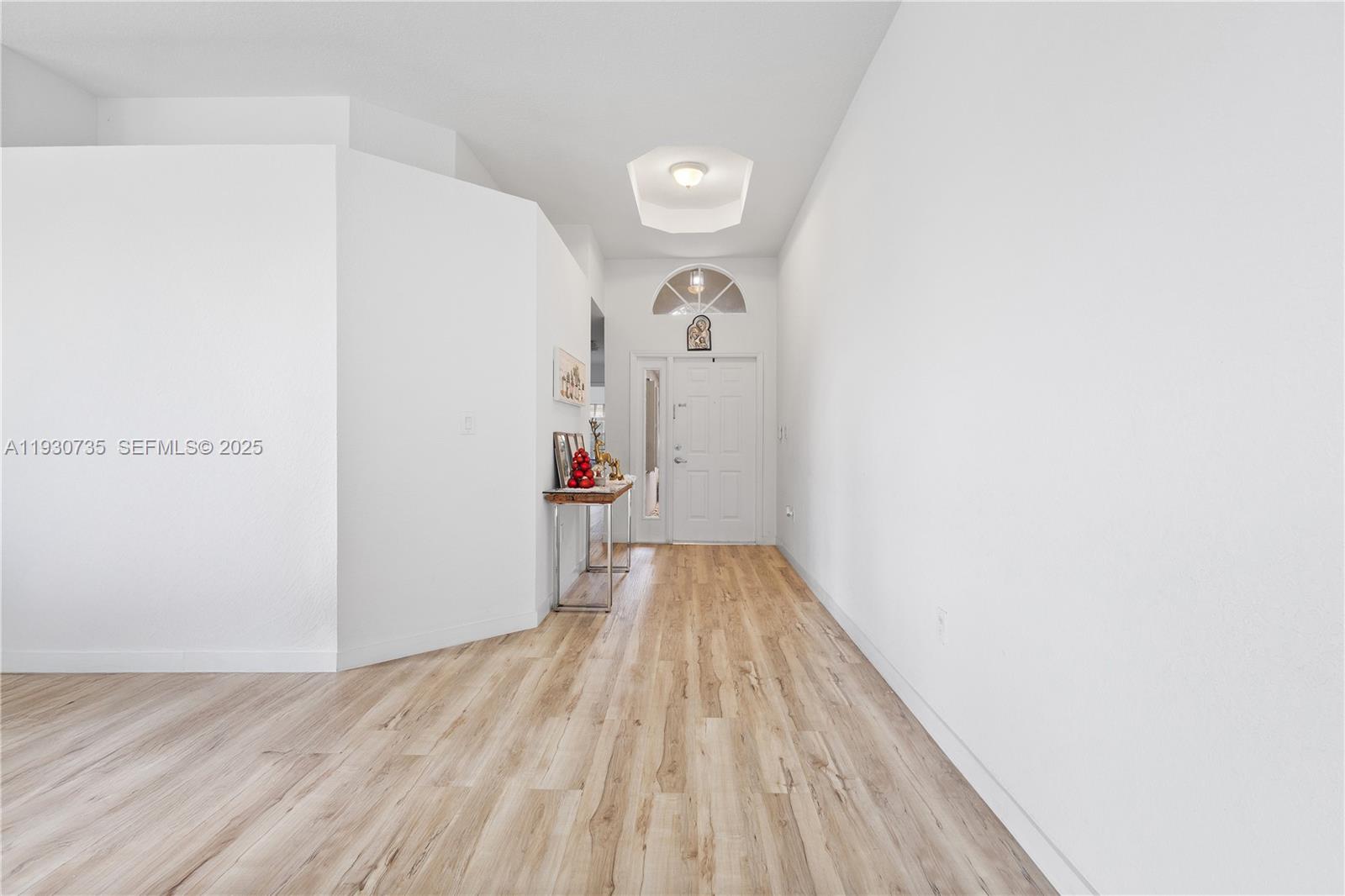 DORAL SANDS - Residential