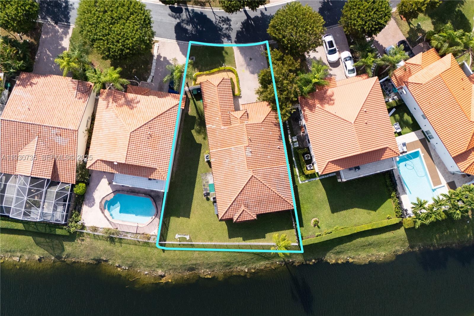 DORAL SANDS - Residential