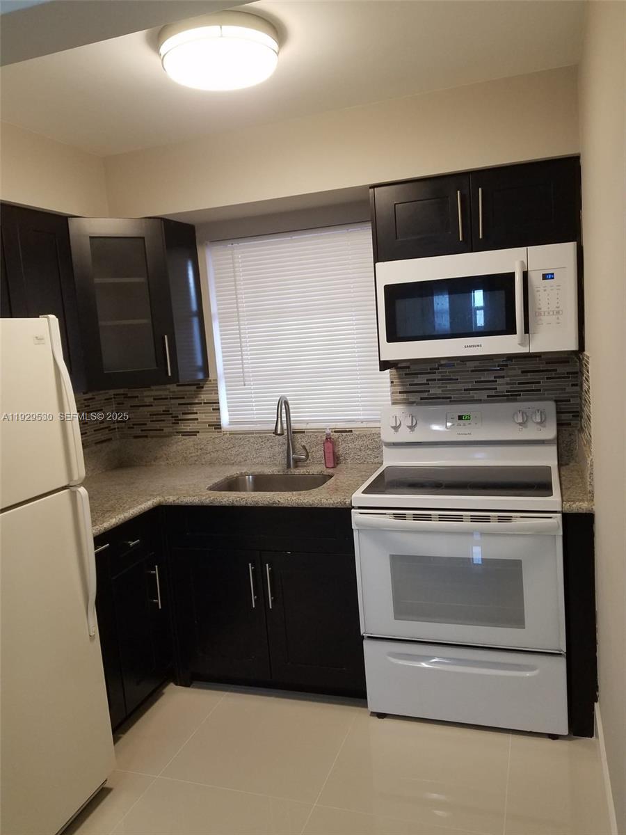 SHANGRI-LA - Residential Lease