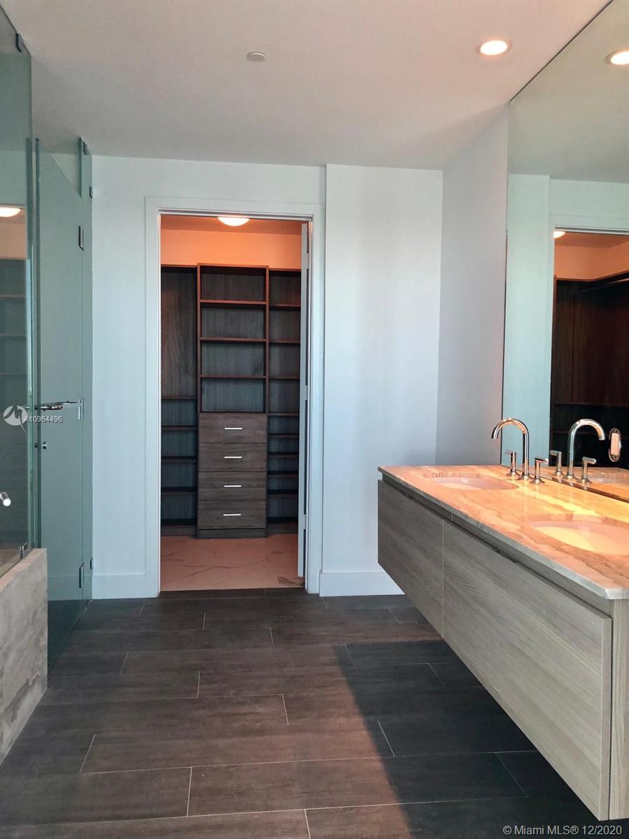 BISCAYNE BEACH CONDO - Residential Lease