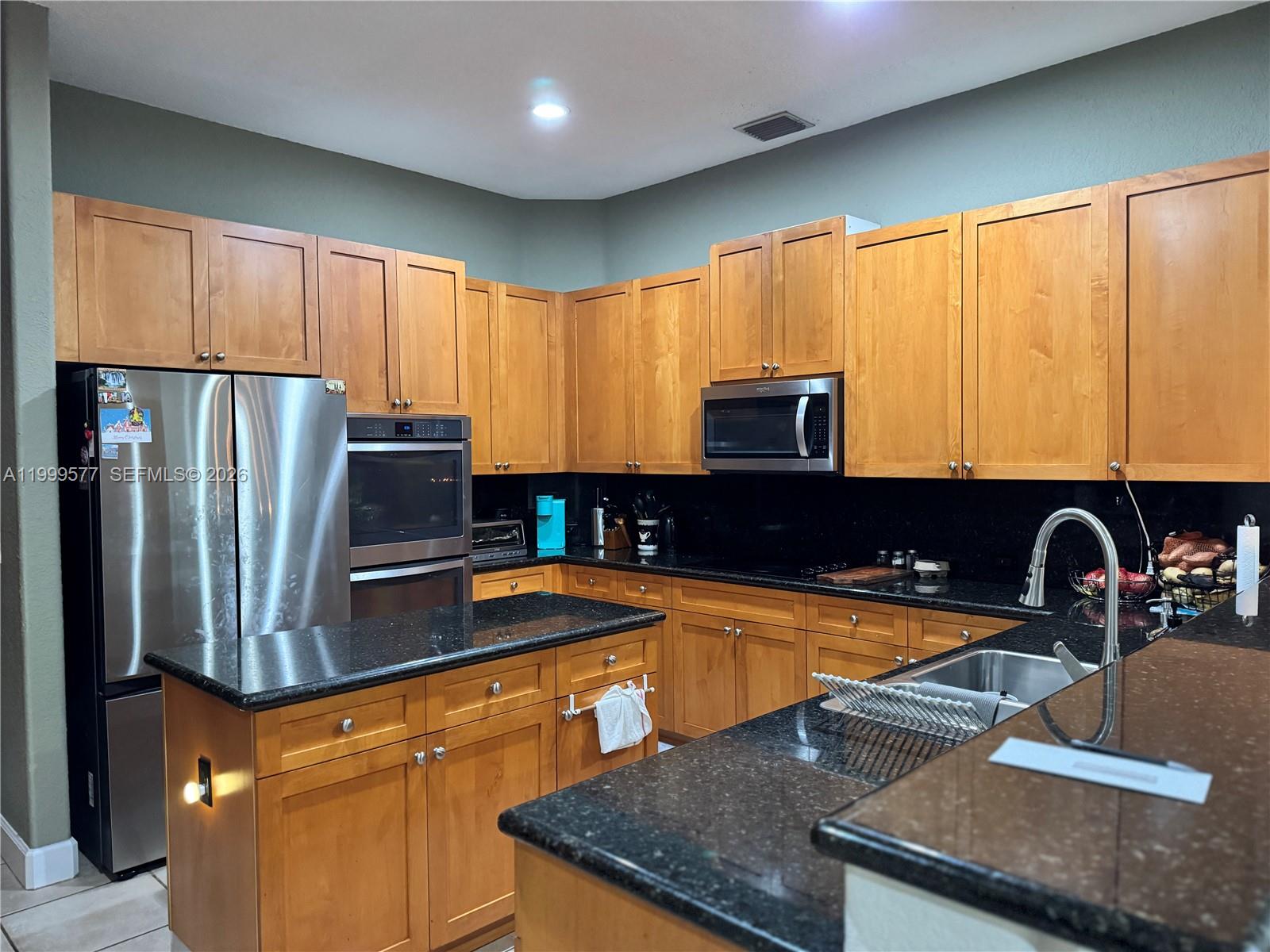 WINDSOR PALMS - Residential