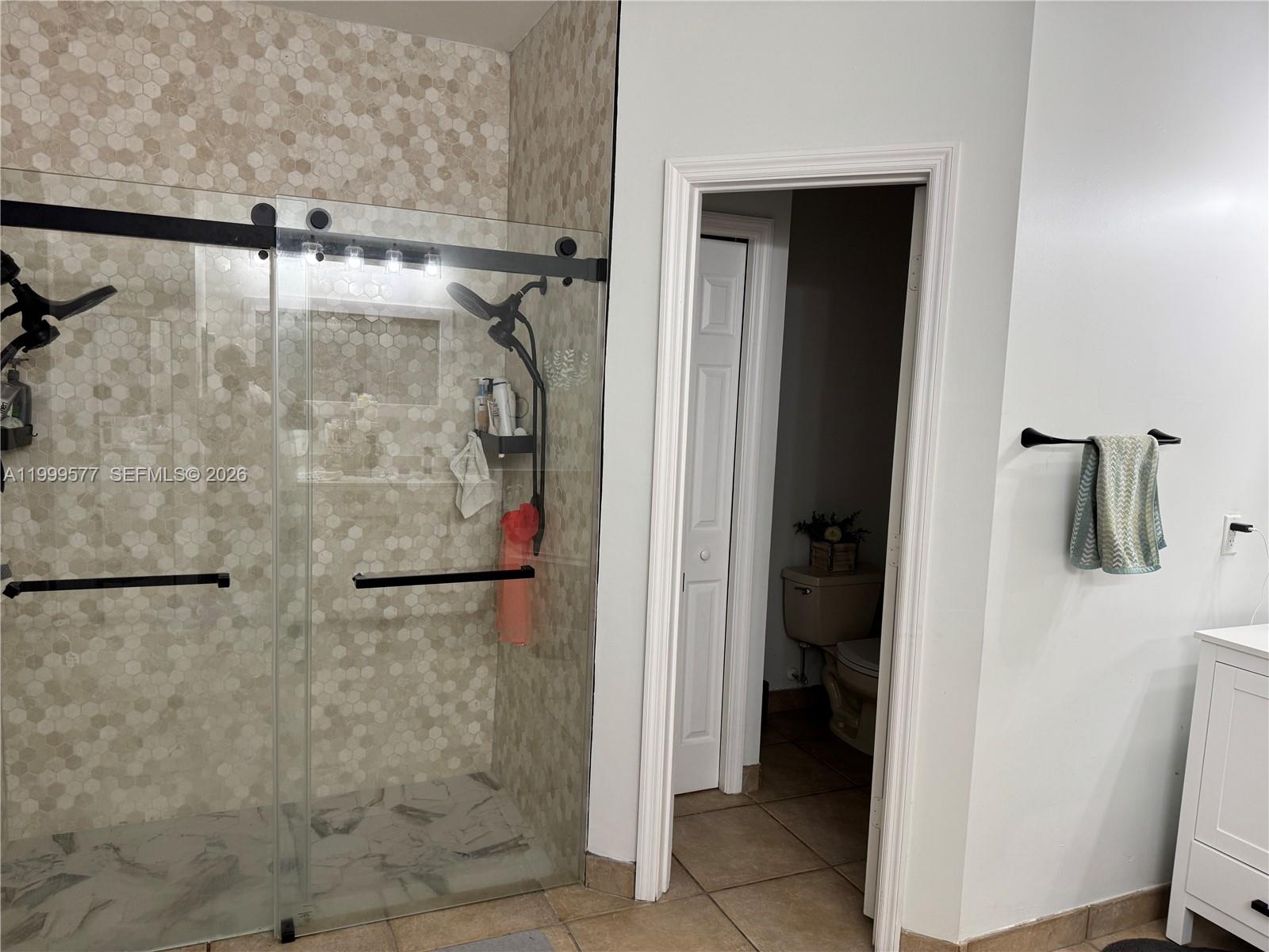 WINDSOR PALMS - Residential