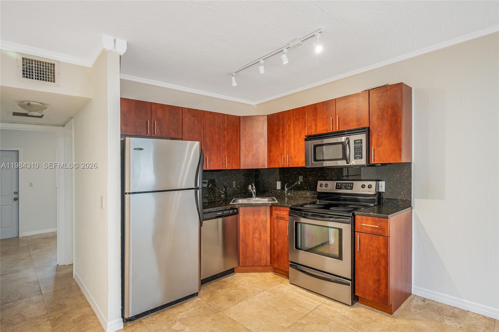 LUCAYA CONDO - Residential