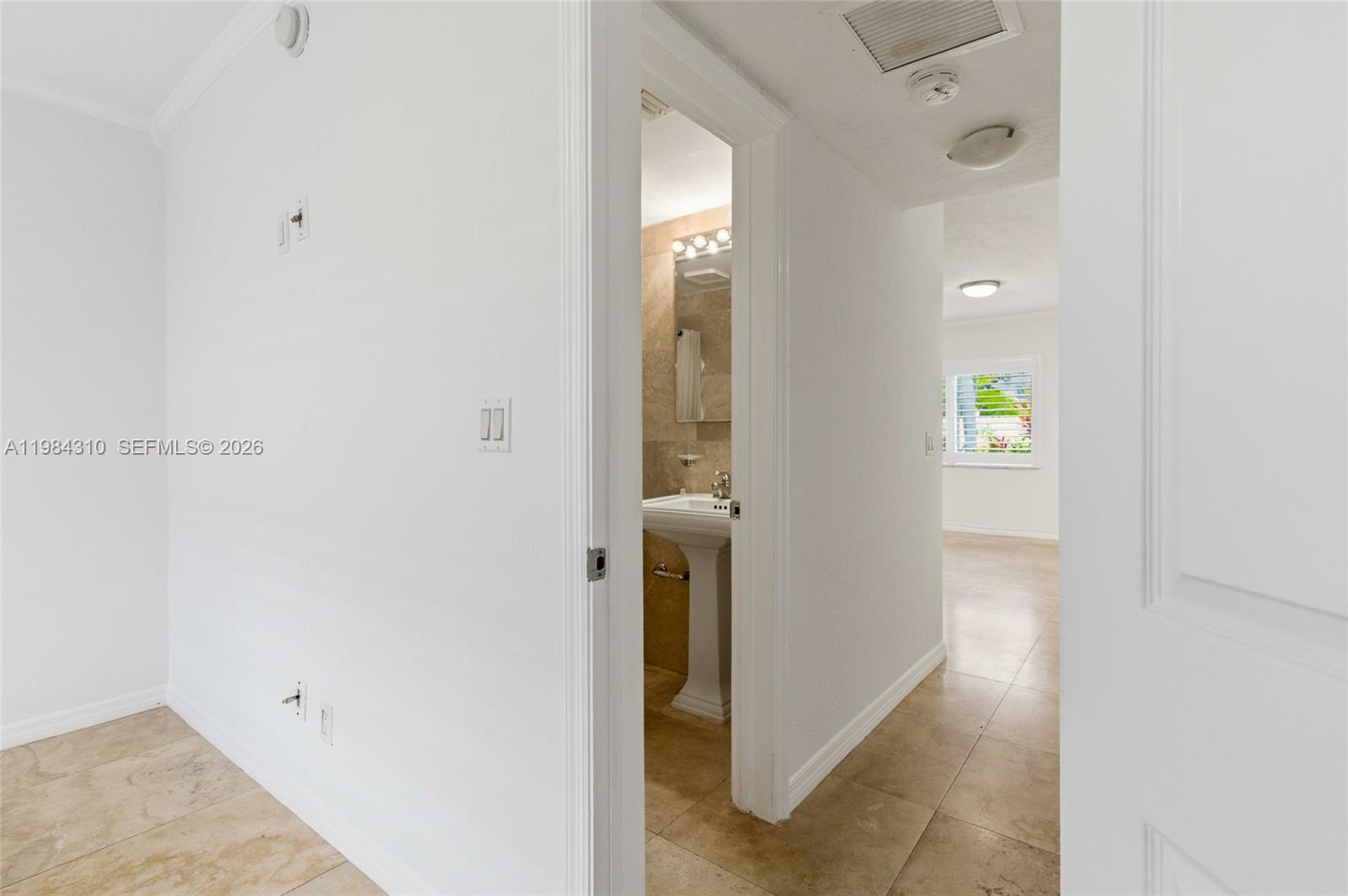 LUCAYA CONDO - Residential