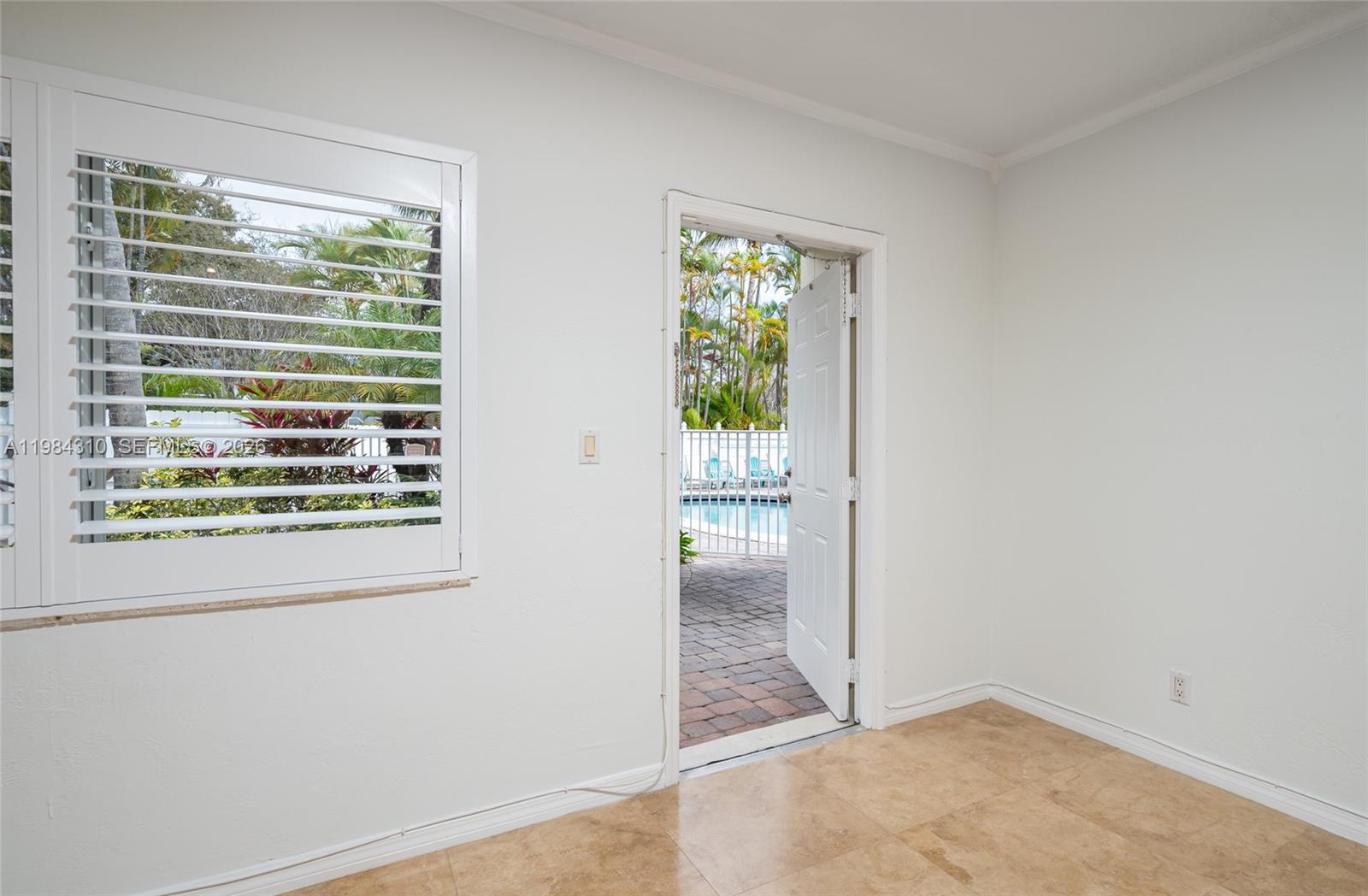 LUCAYA CONDO - Residential