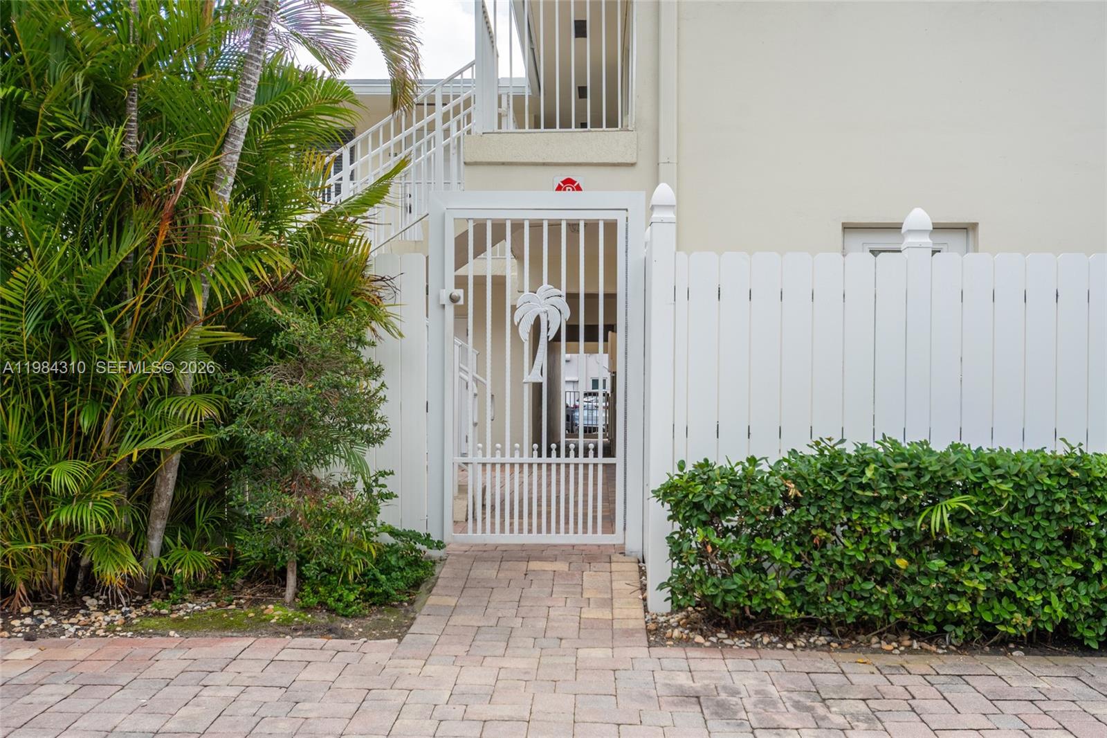 LUCAYA CONDO - Residential