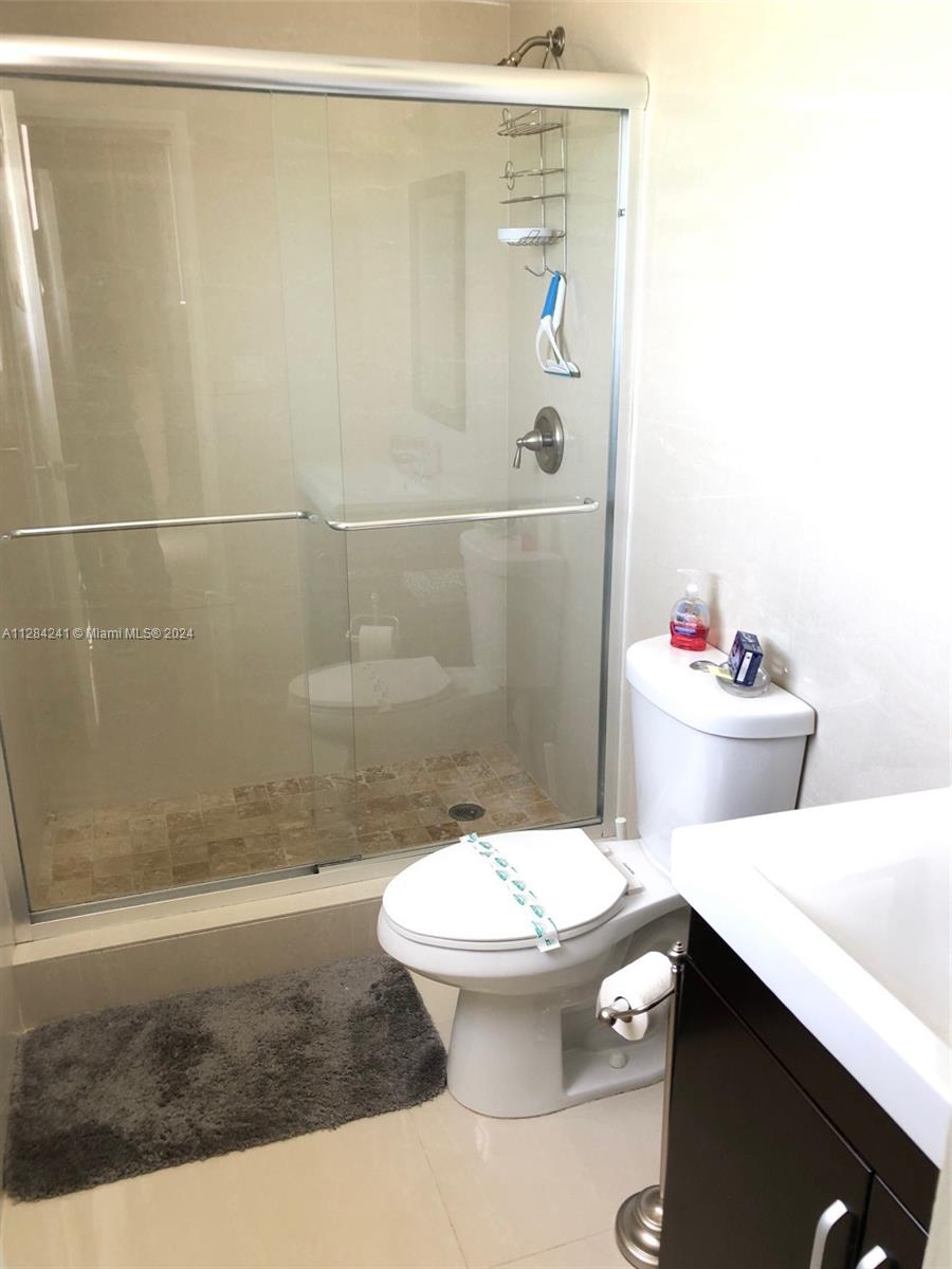 TIDES ON HOLLYWOOD BEACH - Residential Lease