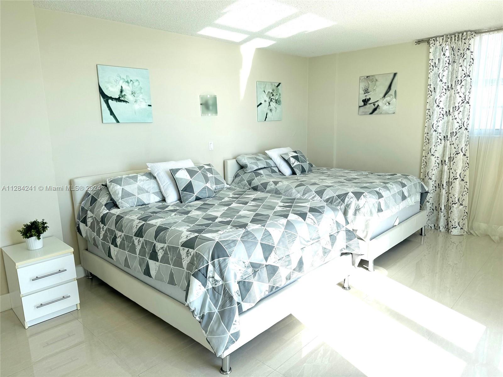 TIDES ON HOLLYWOOD BEACH - Residential Lease