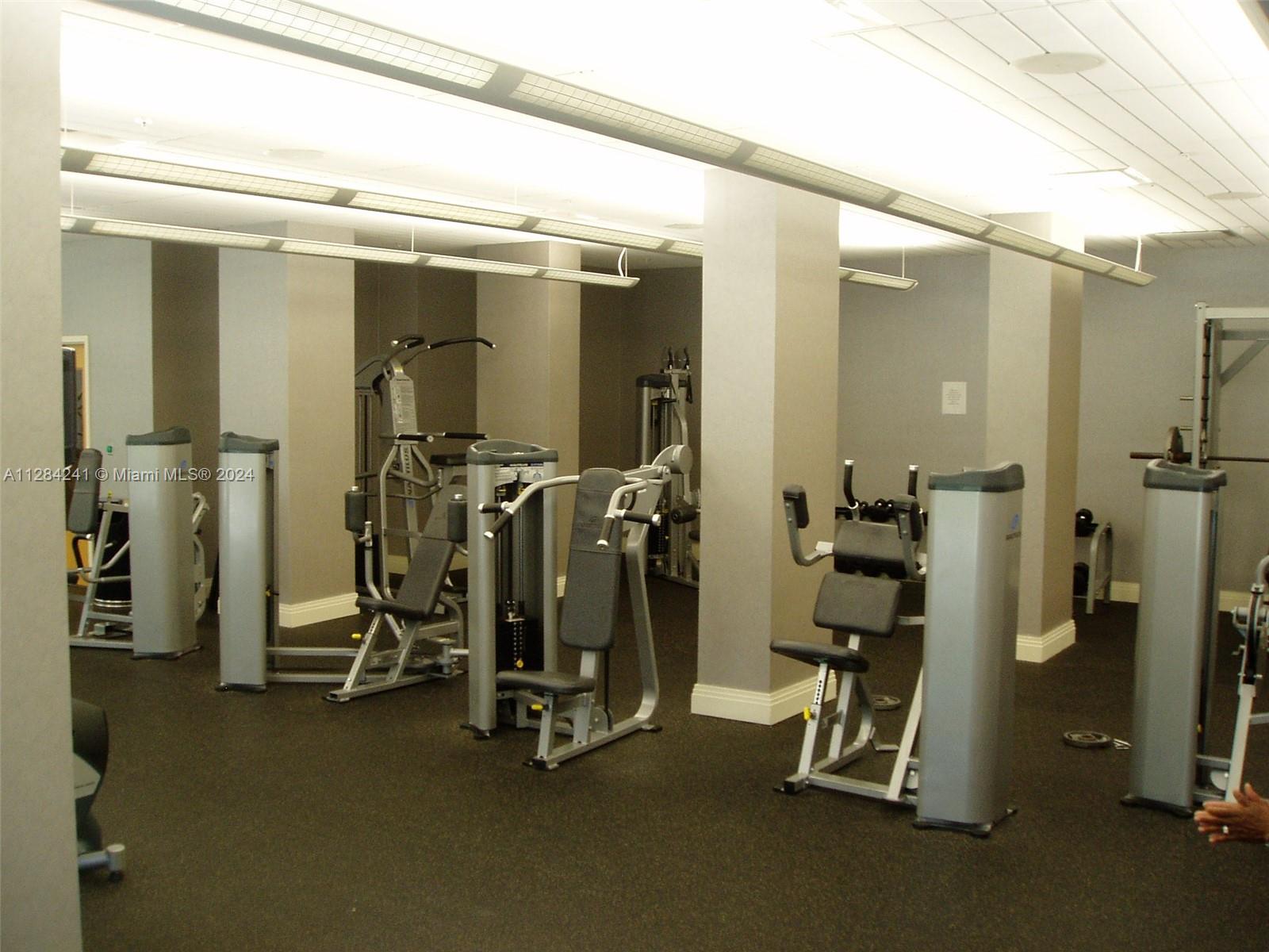 TIDES ON HOLLYWOOD BEACH - Residential Lease