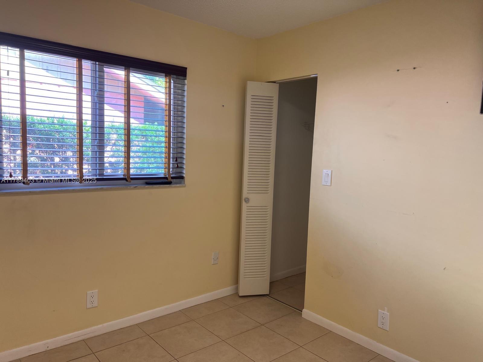 LAUDERDALE NORTH PARK SEC - Residential