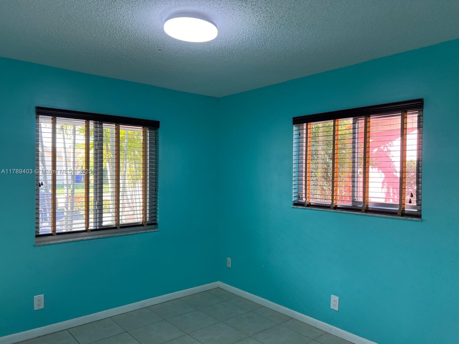 LAUDERDALE NORTH PARK SEC - Residential