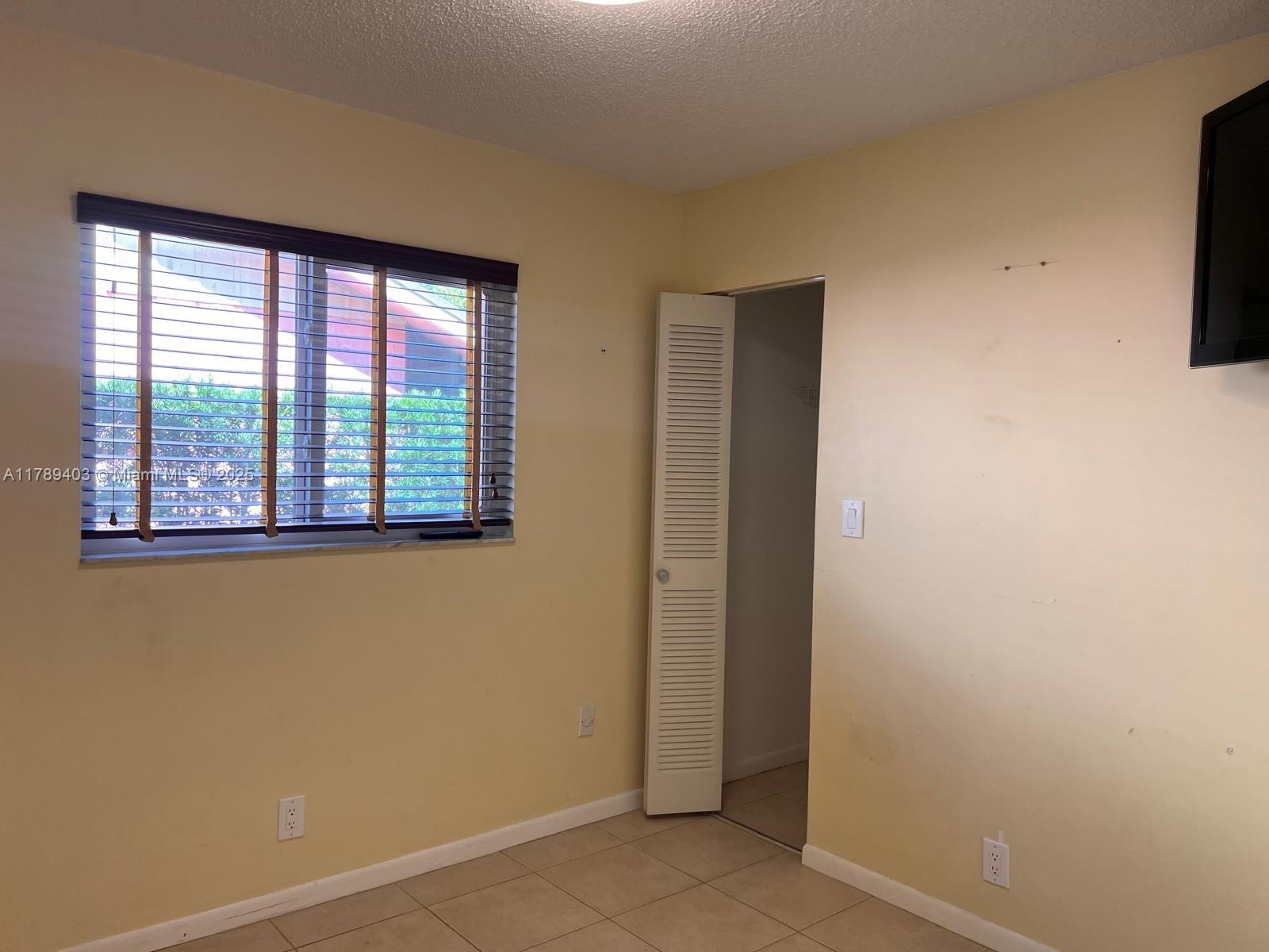 LAUDERDALE NORTH PARK SEC - Residential