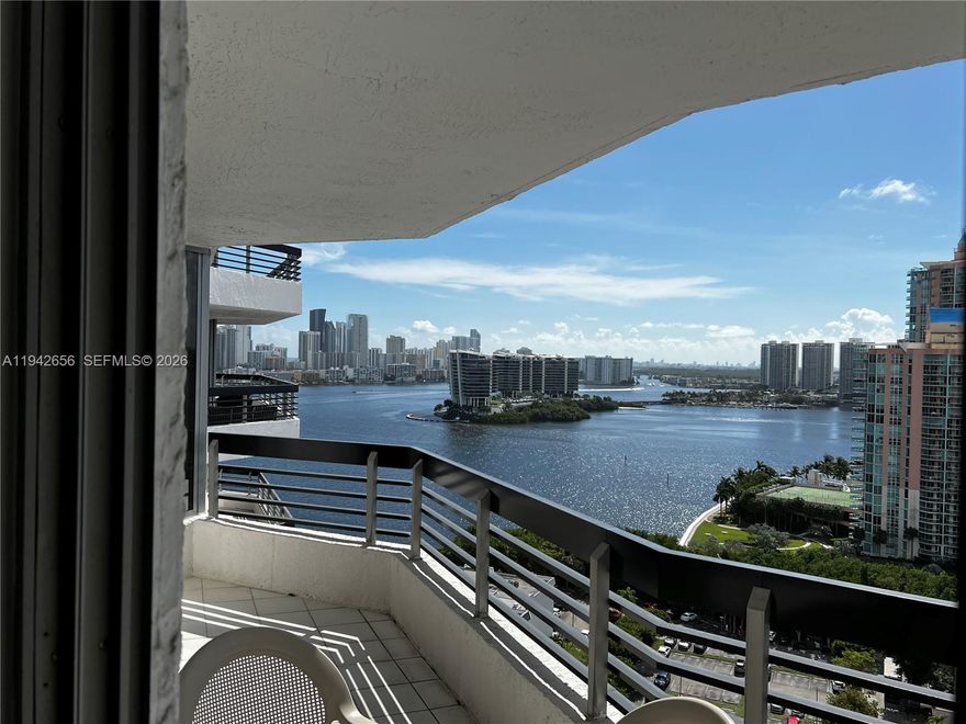 Beautiful 2-bedroom, 2-bath residence in Mystic Pointe Tower 600, offering wide Intracoastal views from the 21st floor. This spacious 1,181 sq. ft. unit features a large balcony, comfortable layout, and in-unit washer/dryer. Enjoy resort-style living with access to tennis and pickleball courts, marina, restaurant, convenience store, heated pool, BBQ area, gym, and more. Perfectly located just minutes from the beach, Aventura Mall, parks, and private boat dock access. A fantastic rental opportunity in one of Aventura’s most desirable communities.