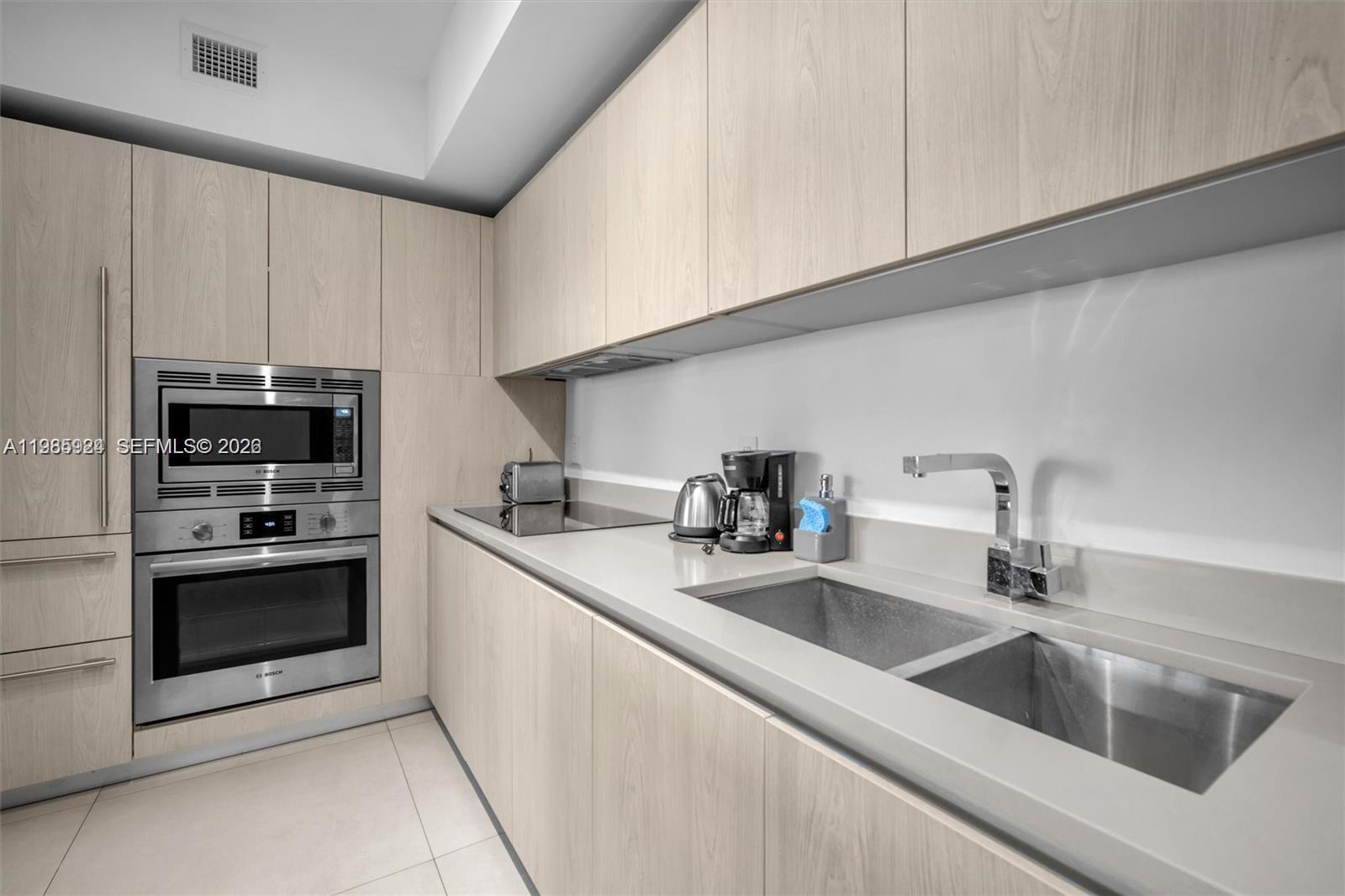 4111 SOUTH OCEAN DRIVE CO - Residential