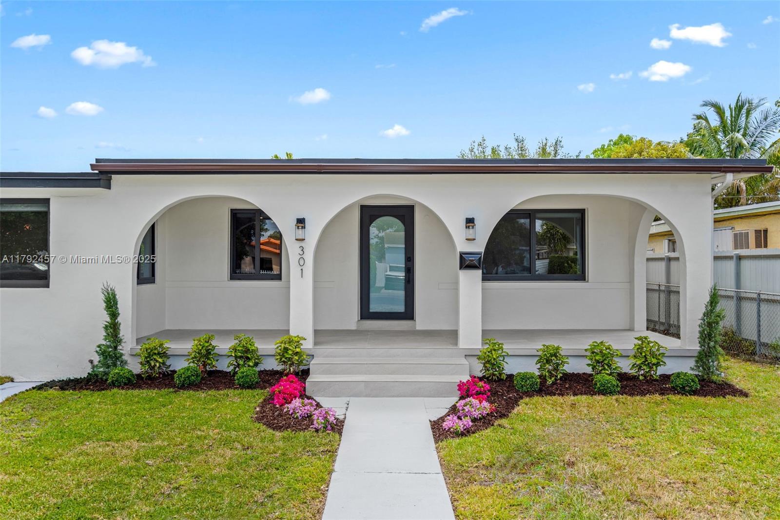 301 SW 55th Ave