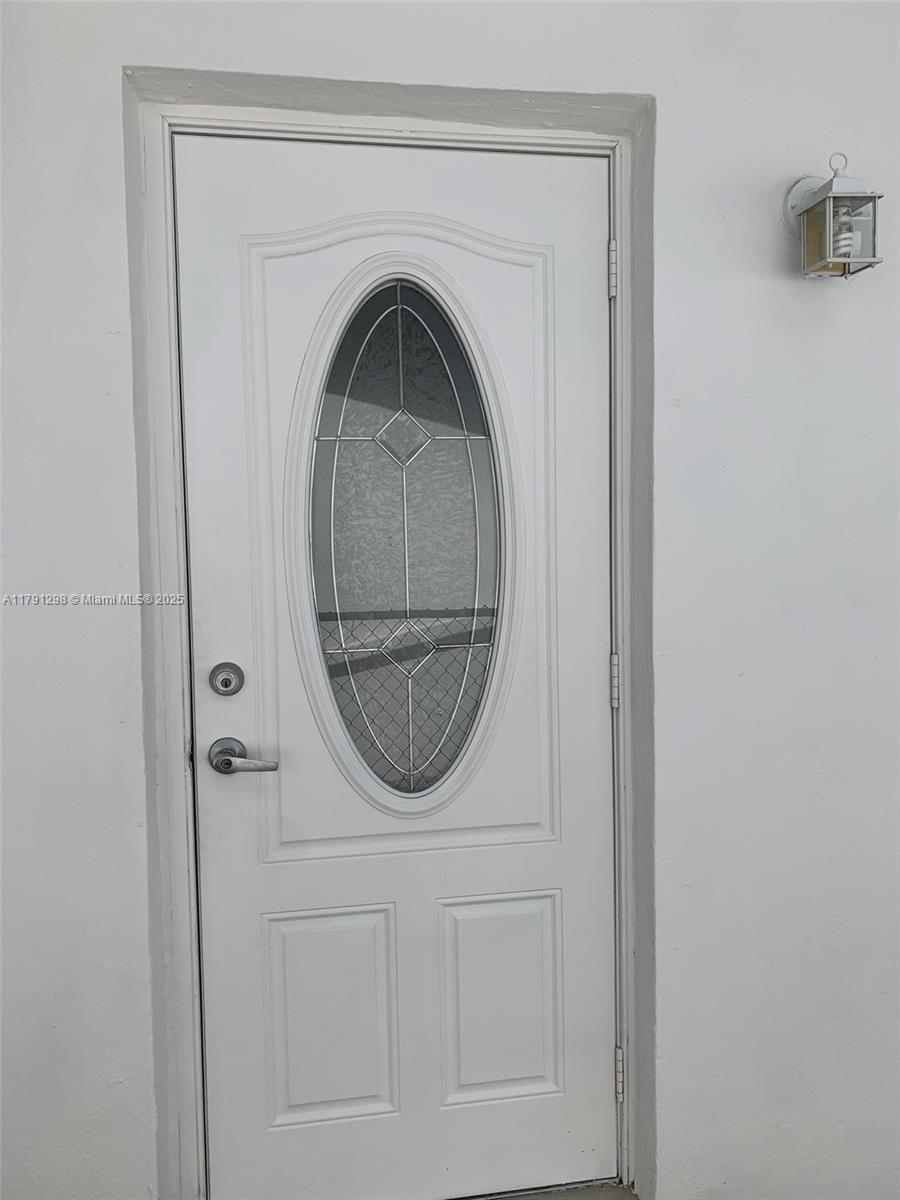 Rental Property at 664 Bird Rd Rear, Coral Gables, Broward County, Florida - Bathrooms: 1  - $1,700 MO.