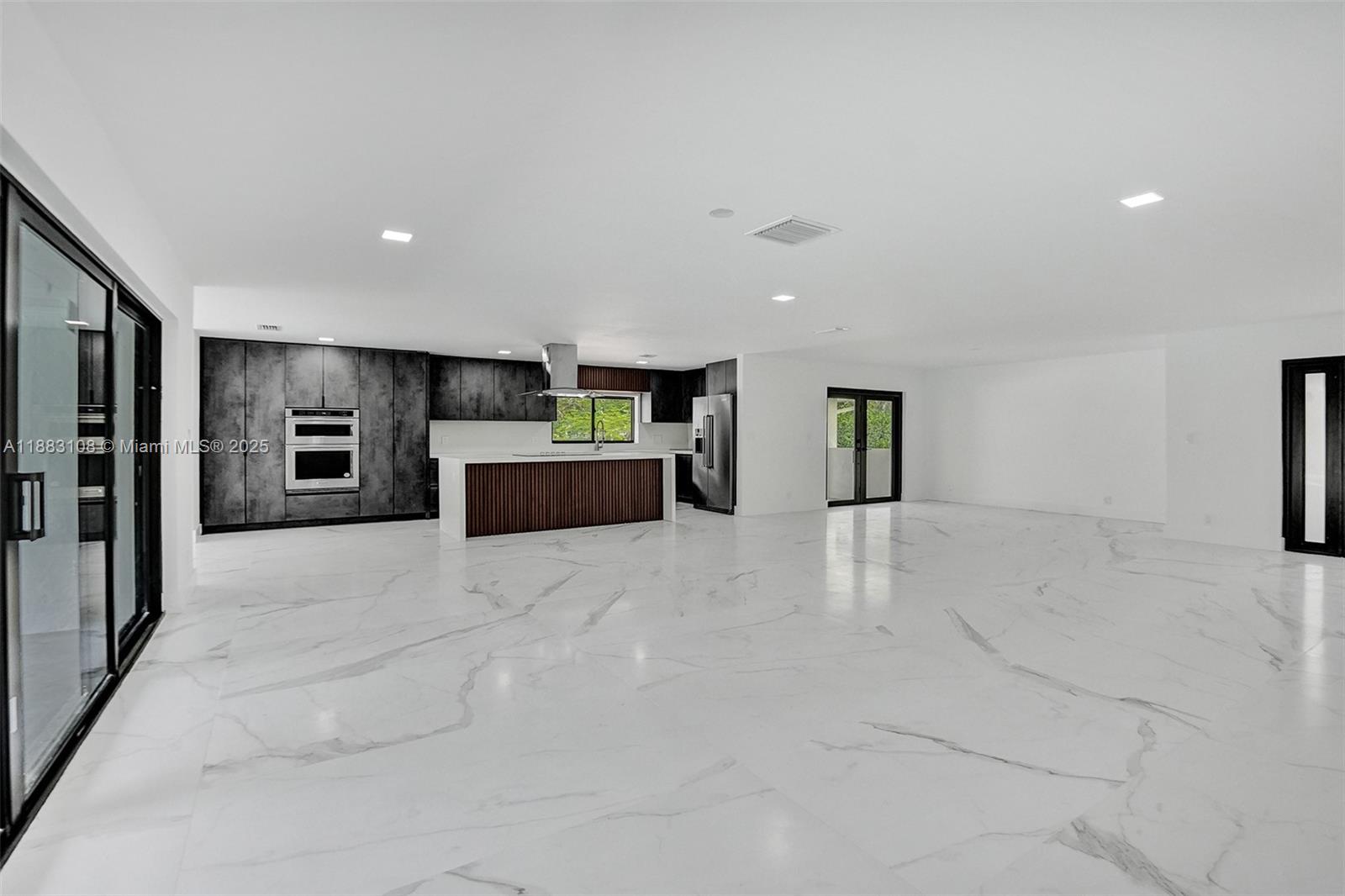 PLANTATION NEIGHBORS PLAT - Residential Lease
