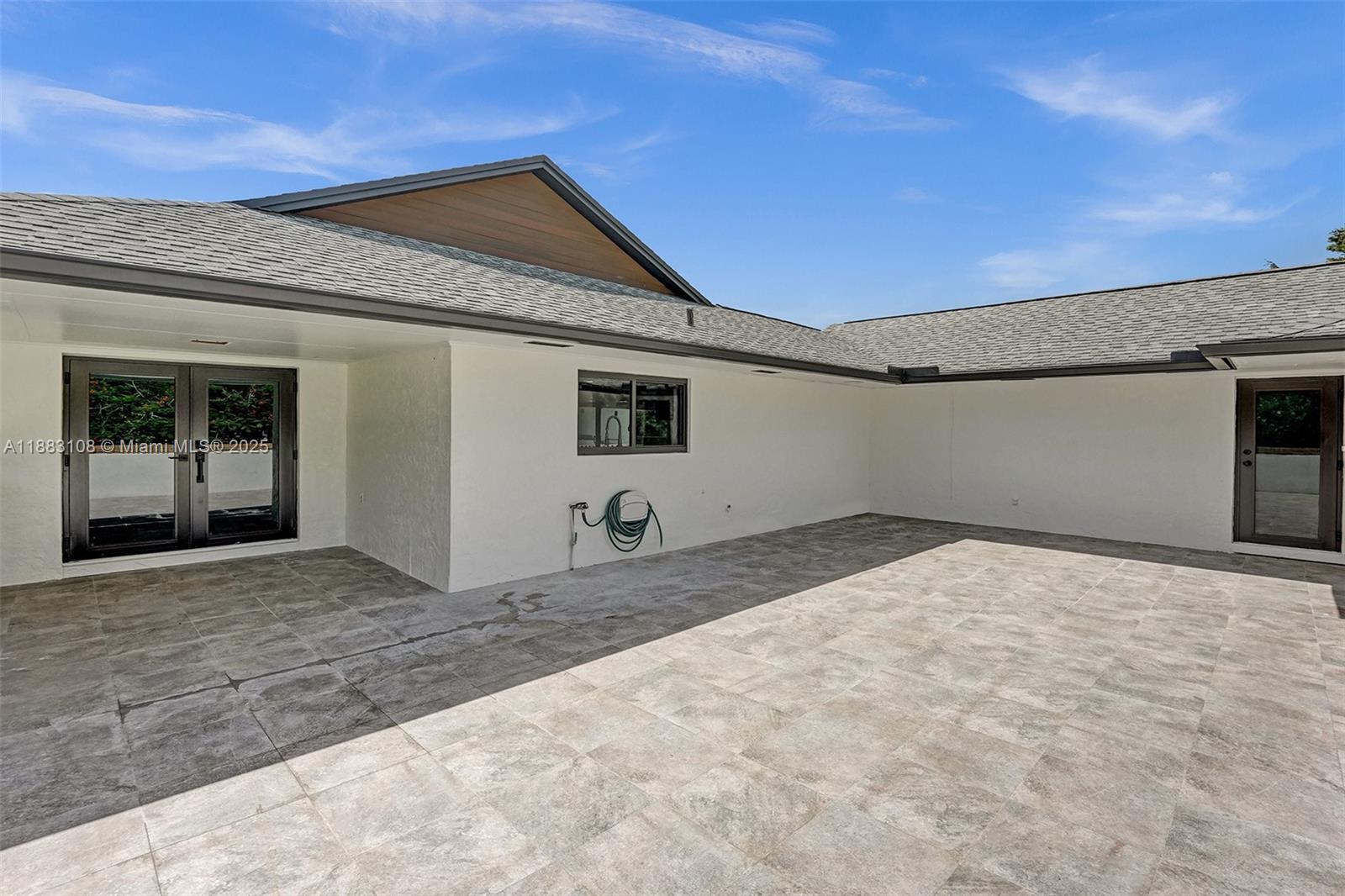 PLANTATION NEIGHBORS PLAT - Residential Lease