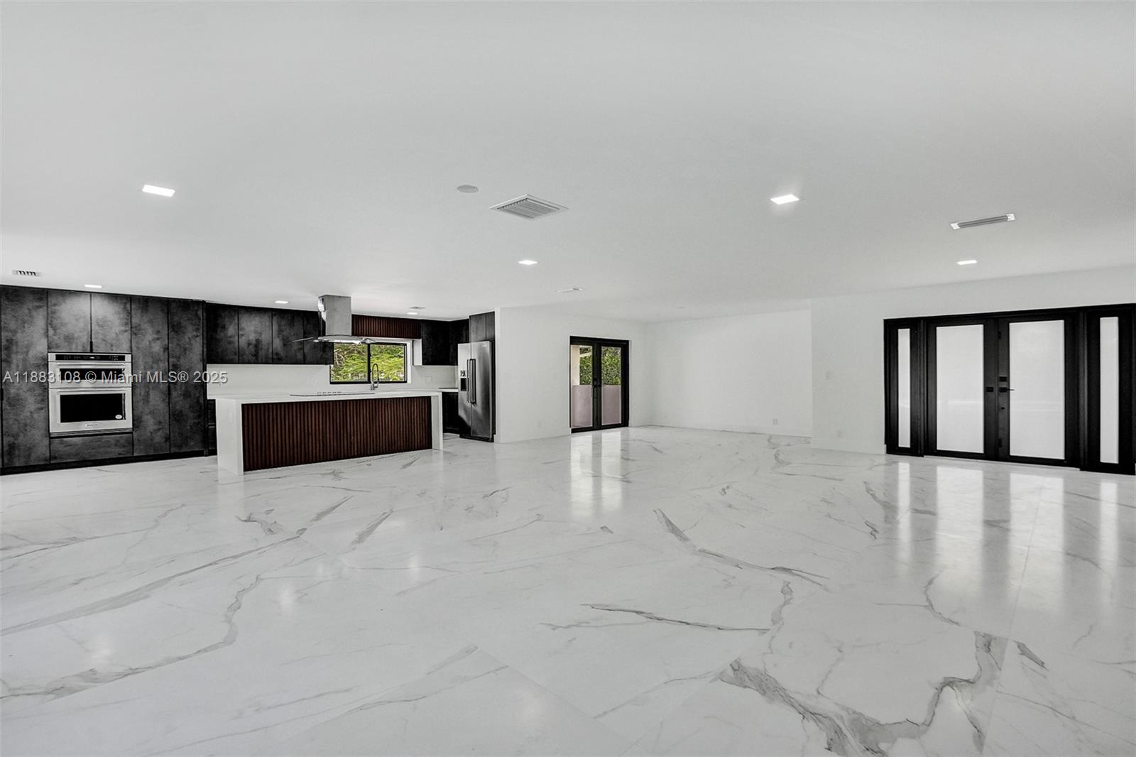 PLANTATION NEIGHBORS PLAT - Residential Lease