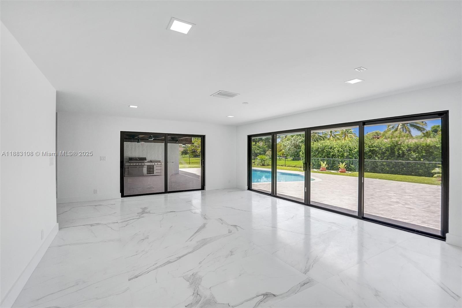PLANTATION NEIGHBORS PLAT - Residential Lease