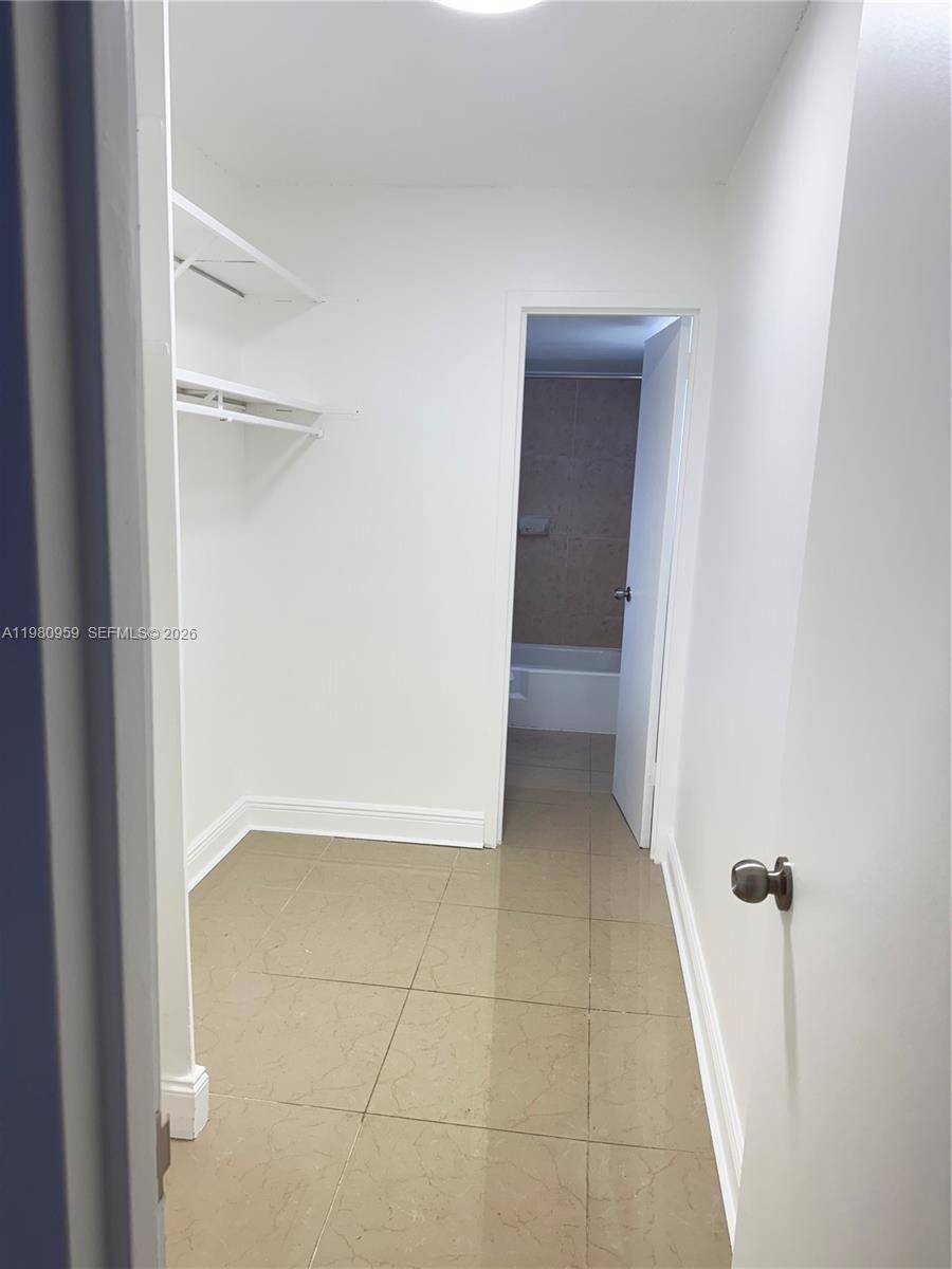 BAYVIEW PALMS CONDO - Residential Lease