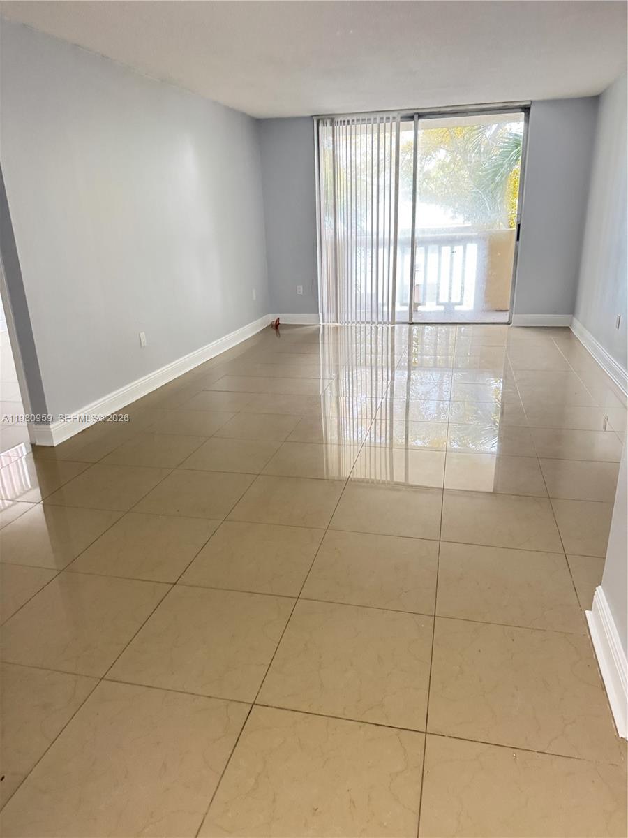 BAYVIEW PALMS CONDO - Residential Lease