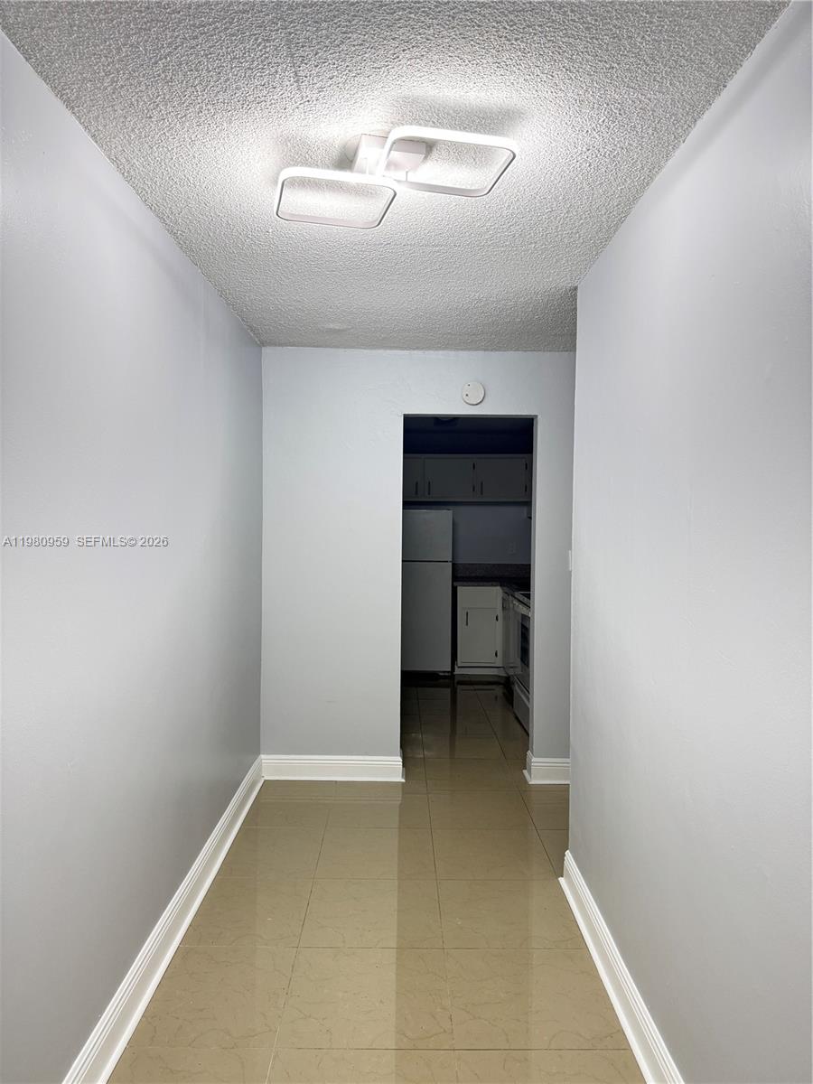 BAYVIEW PALMS CONDO - Residential Lease