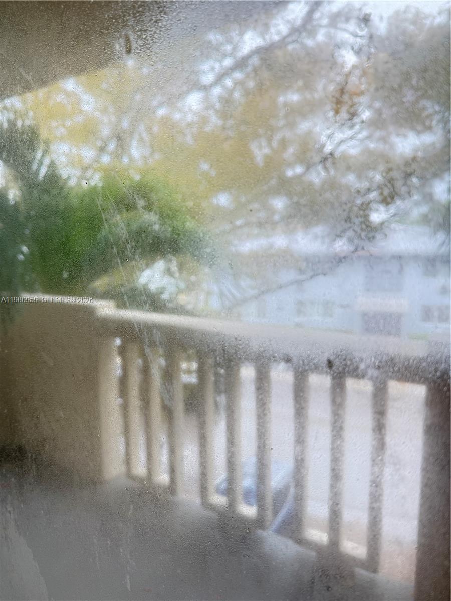 BAYVIEW PALMS CONDO - Residential Lease