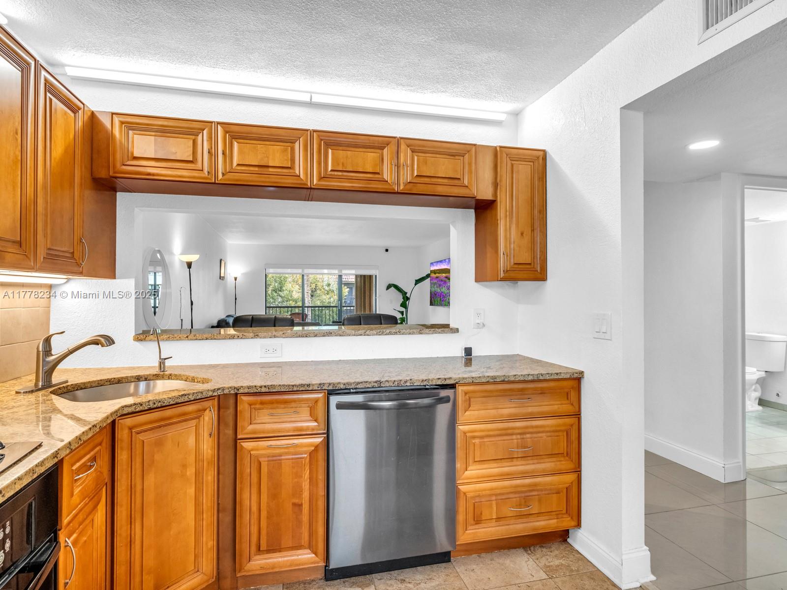 search properties 2 398 Lakeview Dr 205